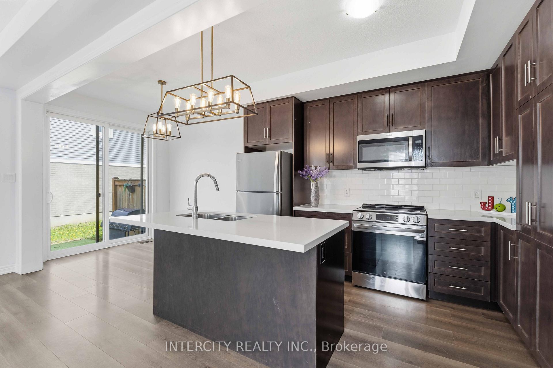Photo 14 of 1 Pelican Lane, Hamilton, Vincent — HOMEH