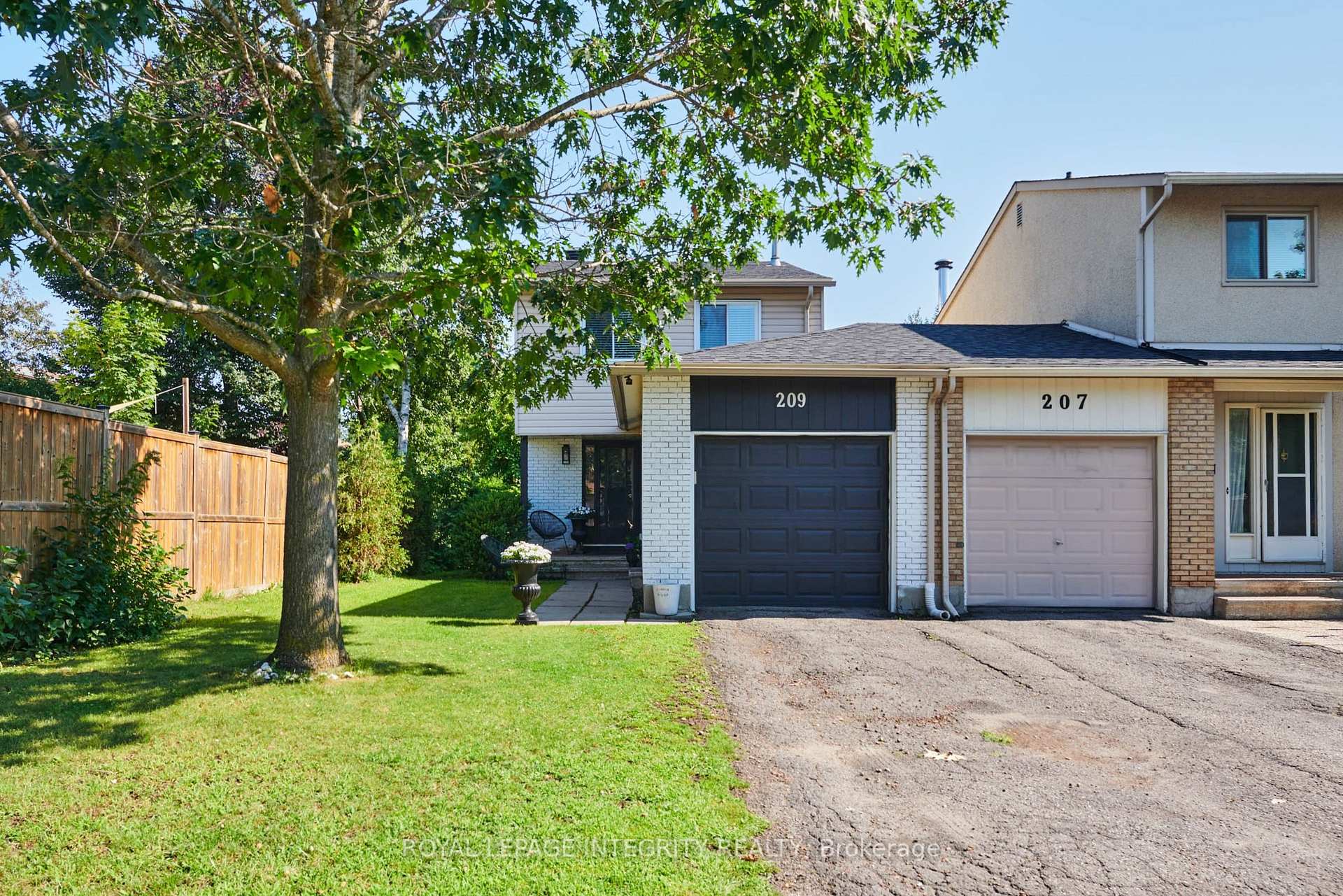 Photo 2 of 209 Sherway Drive, Ottawa, Barrhaven - Pheasant Run — HOMEH