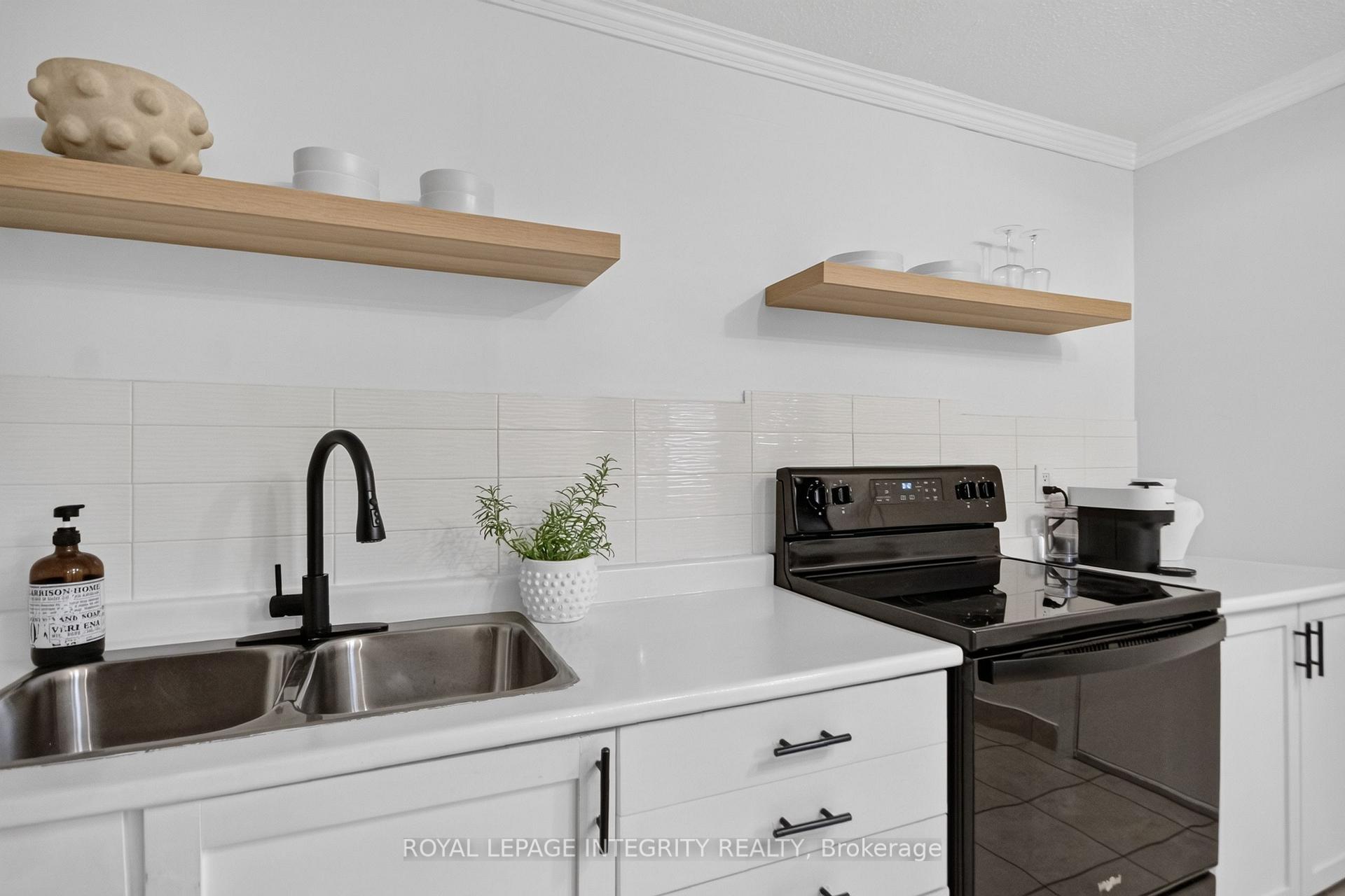 Photo 9 of 209 Sherway Drive, Ottawa, Barrhaven - Pheasant Run — HOMEH