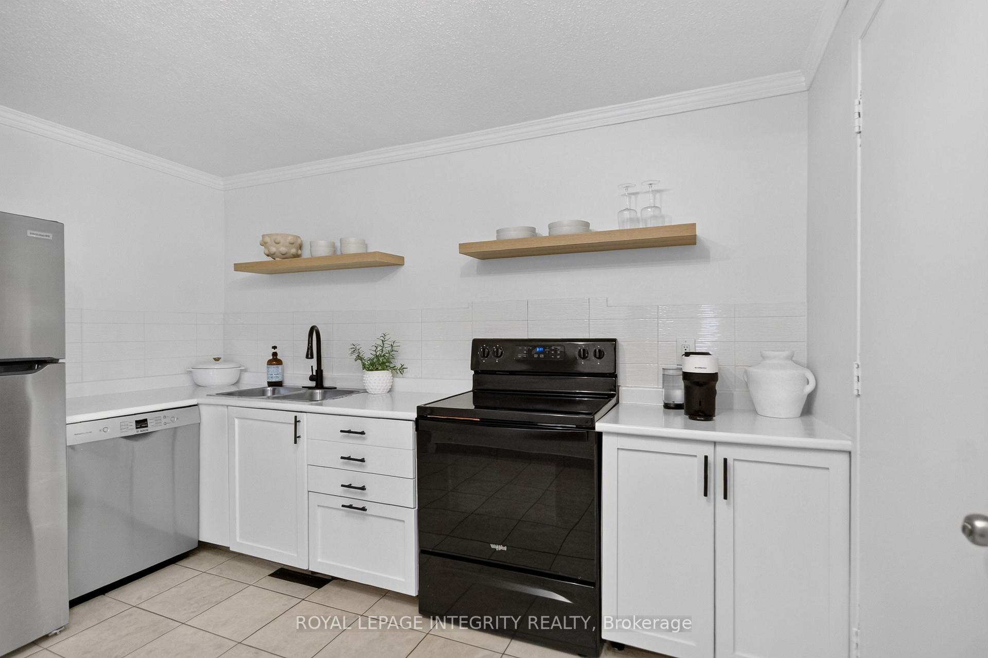 Photo 10 of 209 Sherway Drive, Ottawa, Barrhaven - Pheasant Run — HOMEH