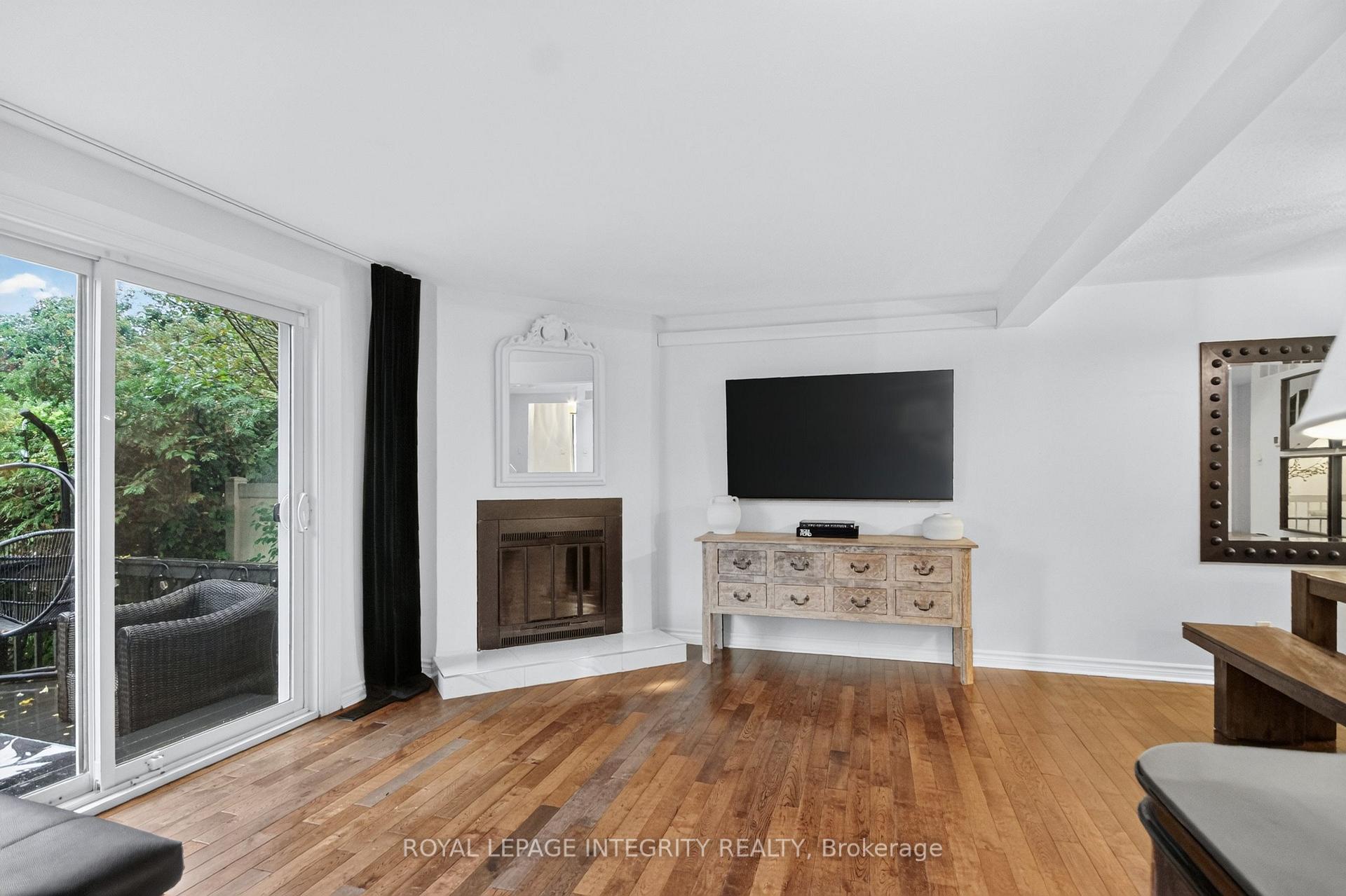 Photo 15 of 209 Sherway Drive, Ottawa, Barrhaven - Pheasant Run — HOMEH