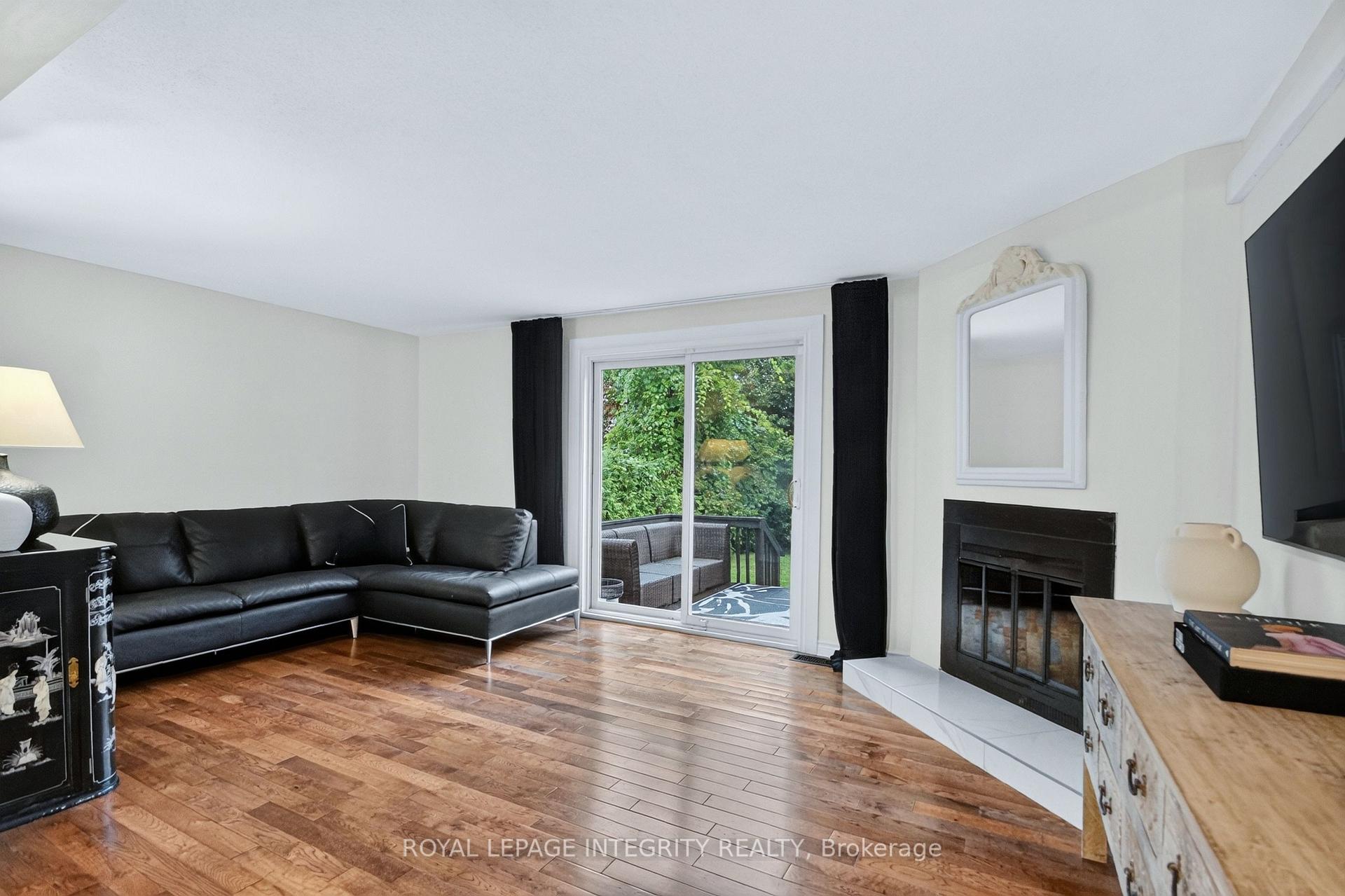 Photo 16 of 209 Sherway Drive, Ottawa, Barrhaven - Pheasant Run — HOMEH