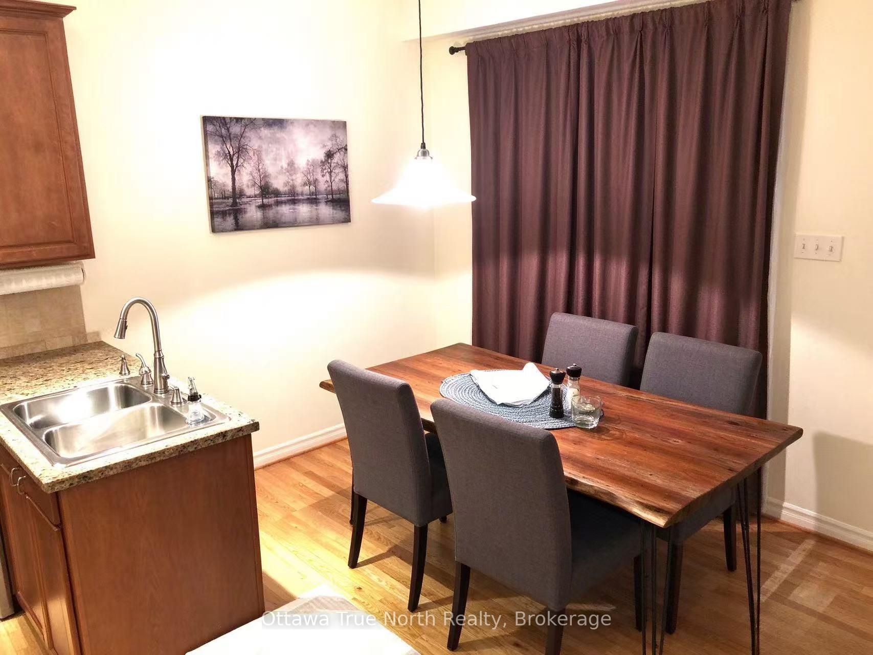 Photo 4 of 437 Celtic Ridge Crescent, Ottawa, Kanata - Morgan's Grant/South March — HOMEH