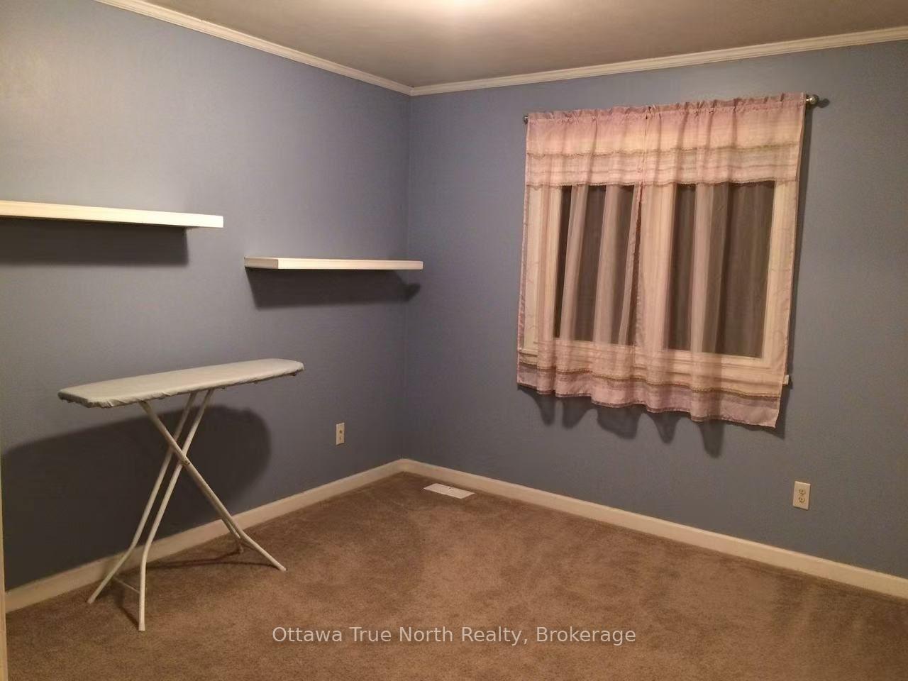 Photo 10 of 437 Celtic Ridge Crescent, Ottawa, Kanata - Morgan's Grant/South March — HOMEH