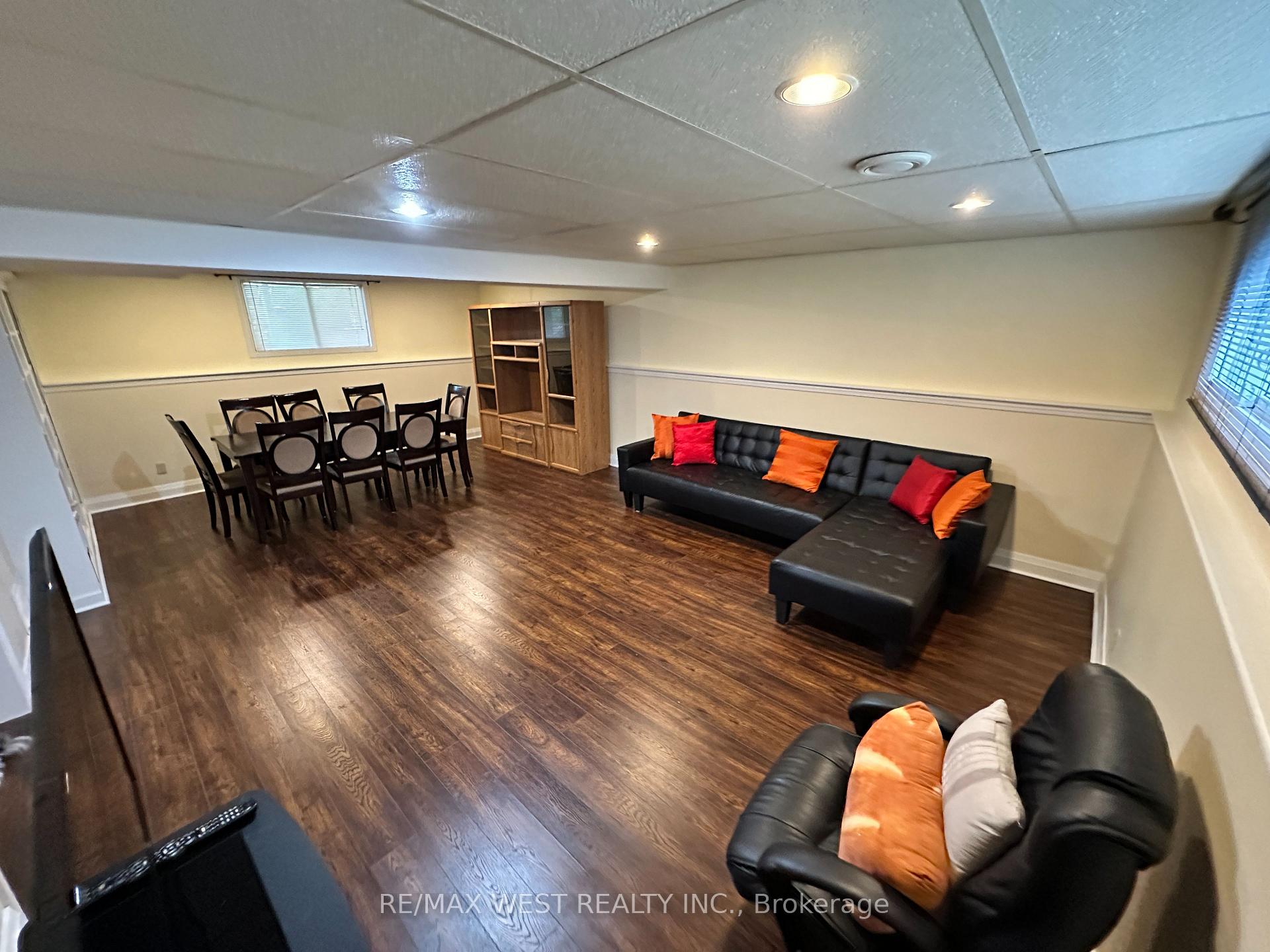 Photo 18 of 53 Bloomfield Avenue, St. Catharines, Secord Woods — HOMEH