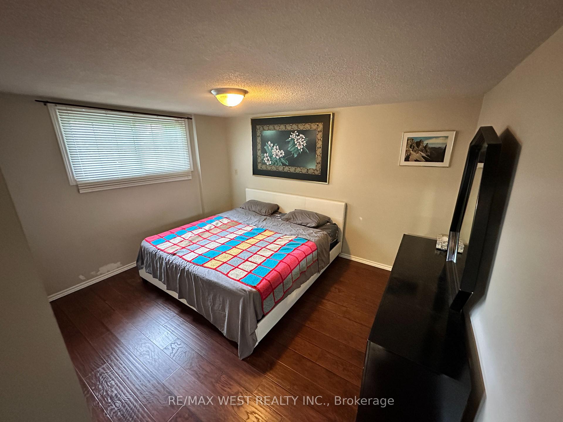 Photo 19 of 53 Bloomfield Avenue, St. Catharines, Secord Woods — HOMEH