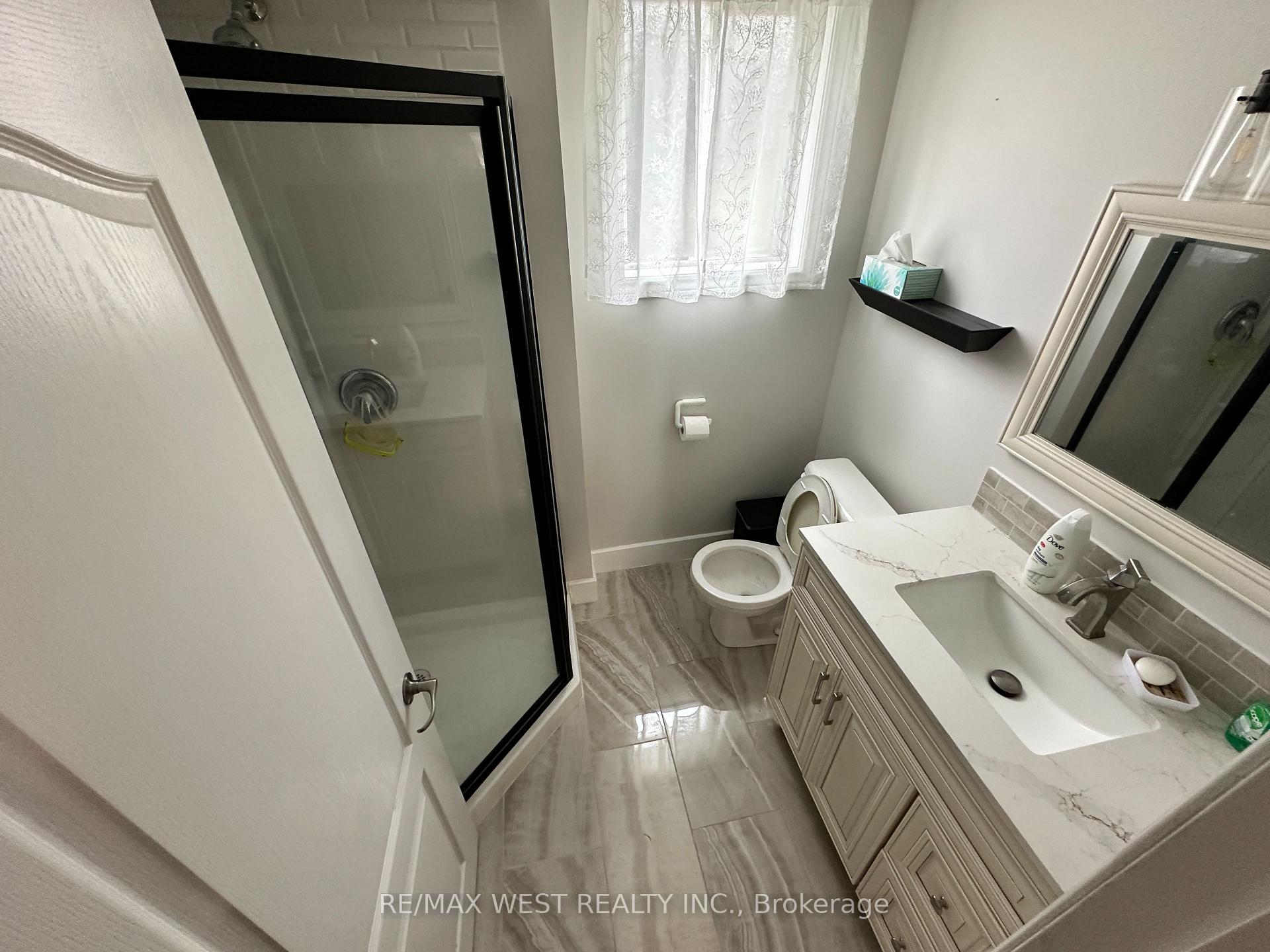 Photo 22 of 53 Bloomfield Avenue, St. Catharines, Secord Woods — HOMEH