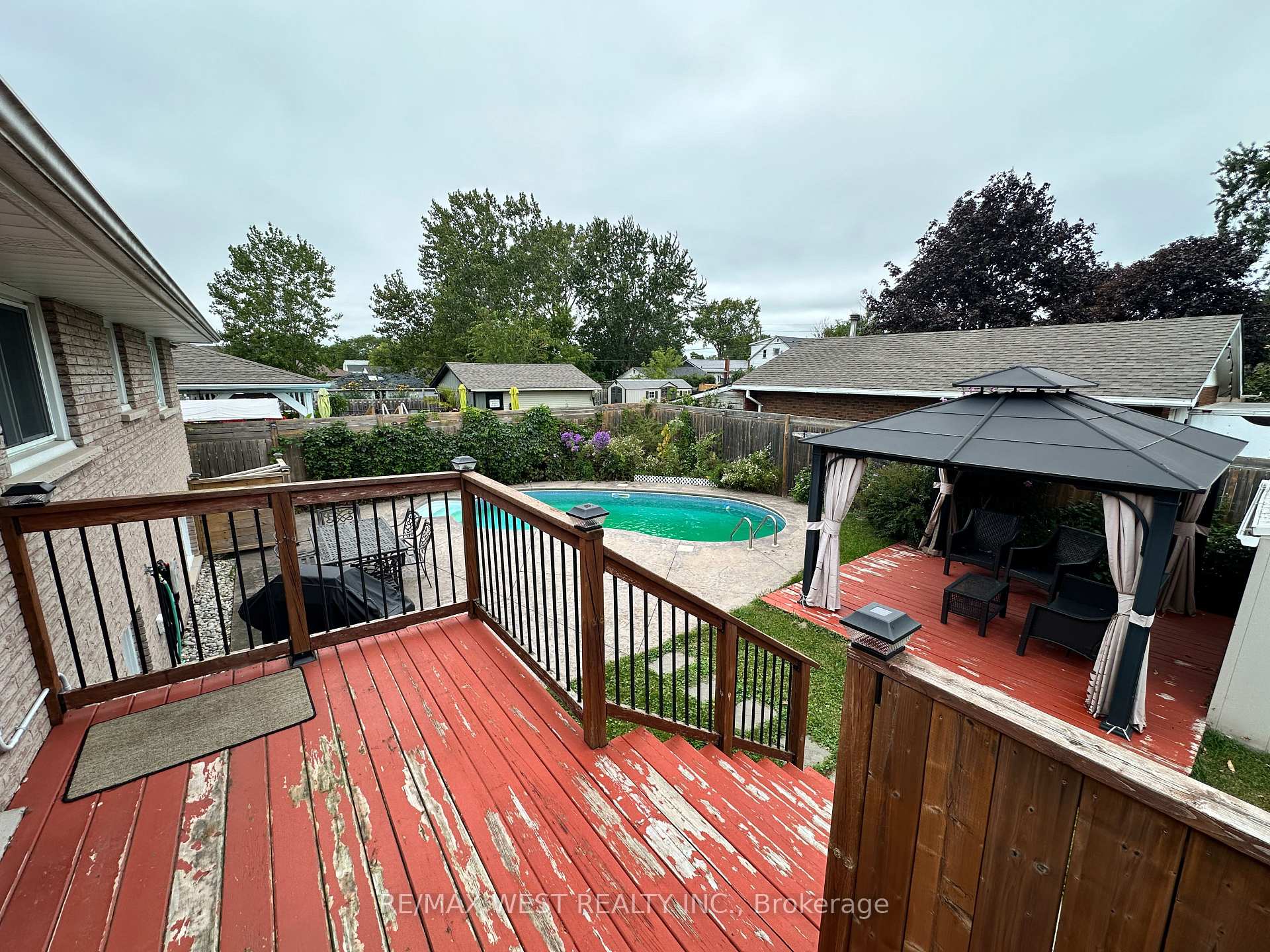 Photo 24 of 53 Bloomfield Avenue, St. Catharines, Secord Woods — HOMEH