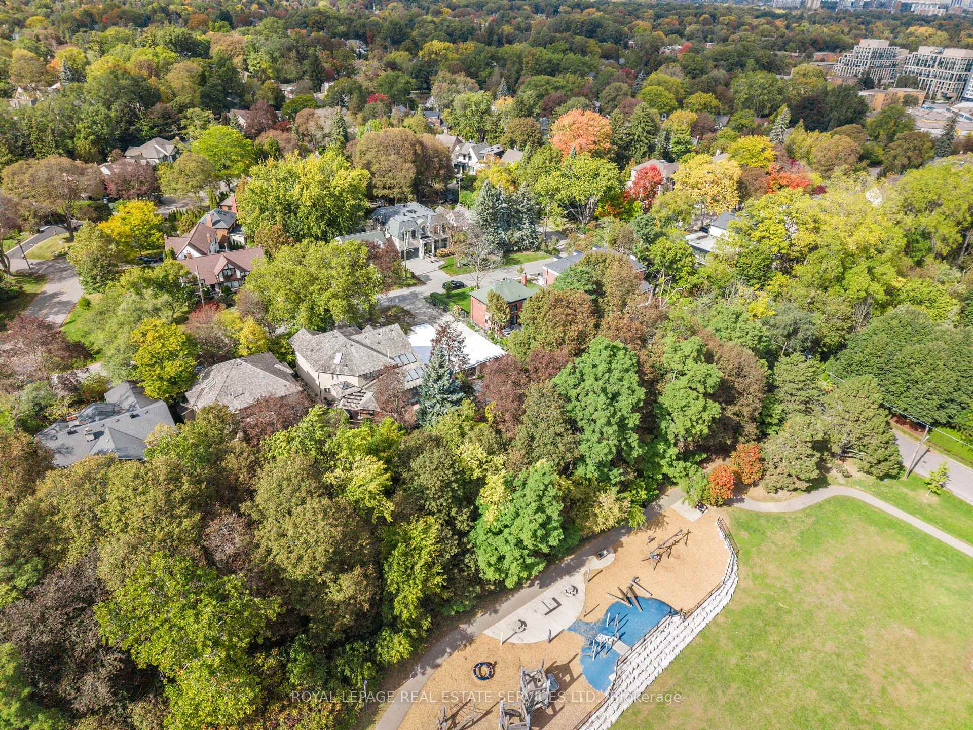 Photo 17 of 17 St. Georges Road, Etobicoke, Edenbridge-Humber Valley — HOMEH