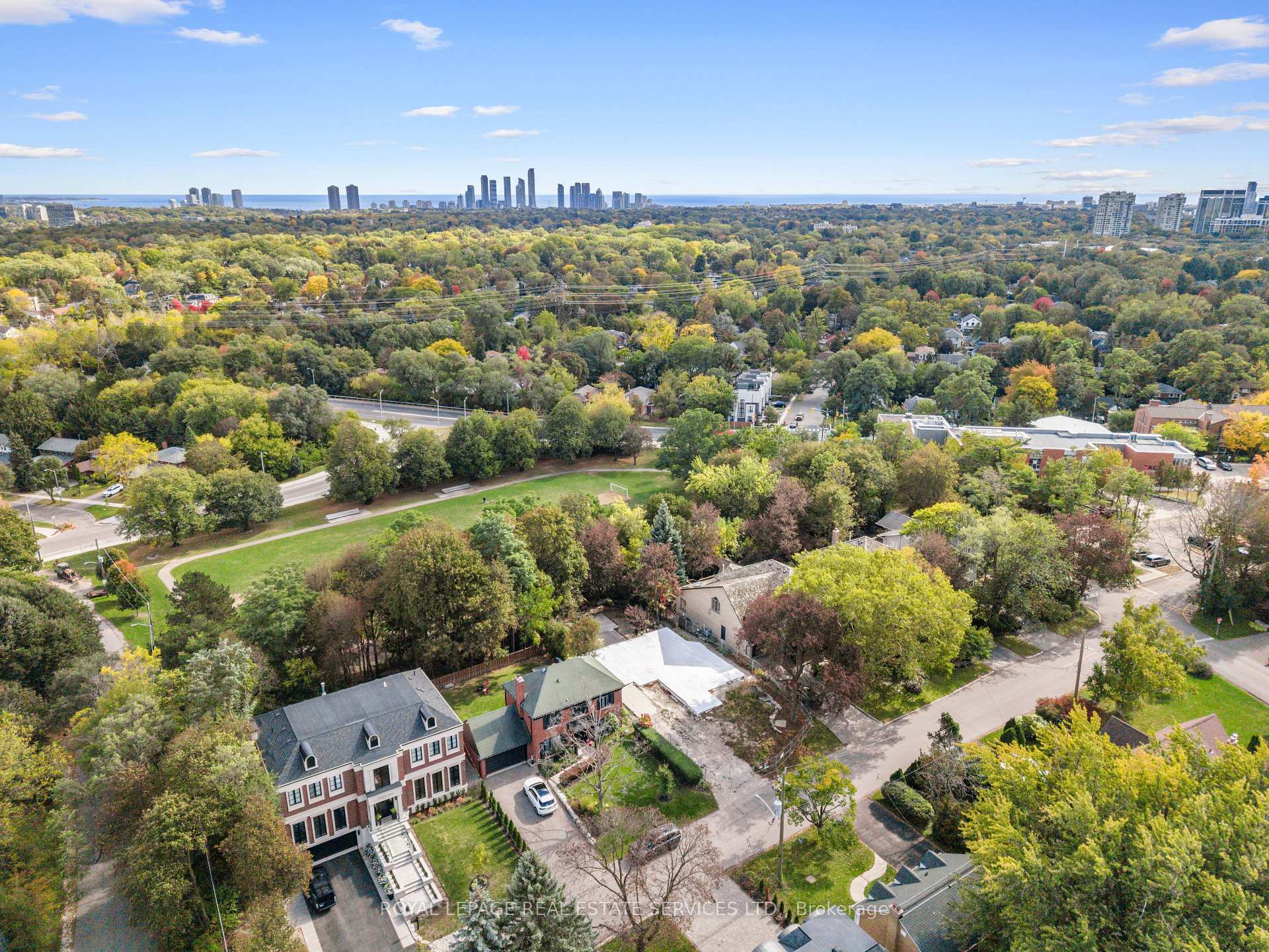Photo 24 of 17 St. Georges Road, Etobicoke, Edenbridge-Humber Valley — HOMEH