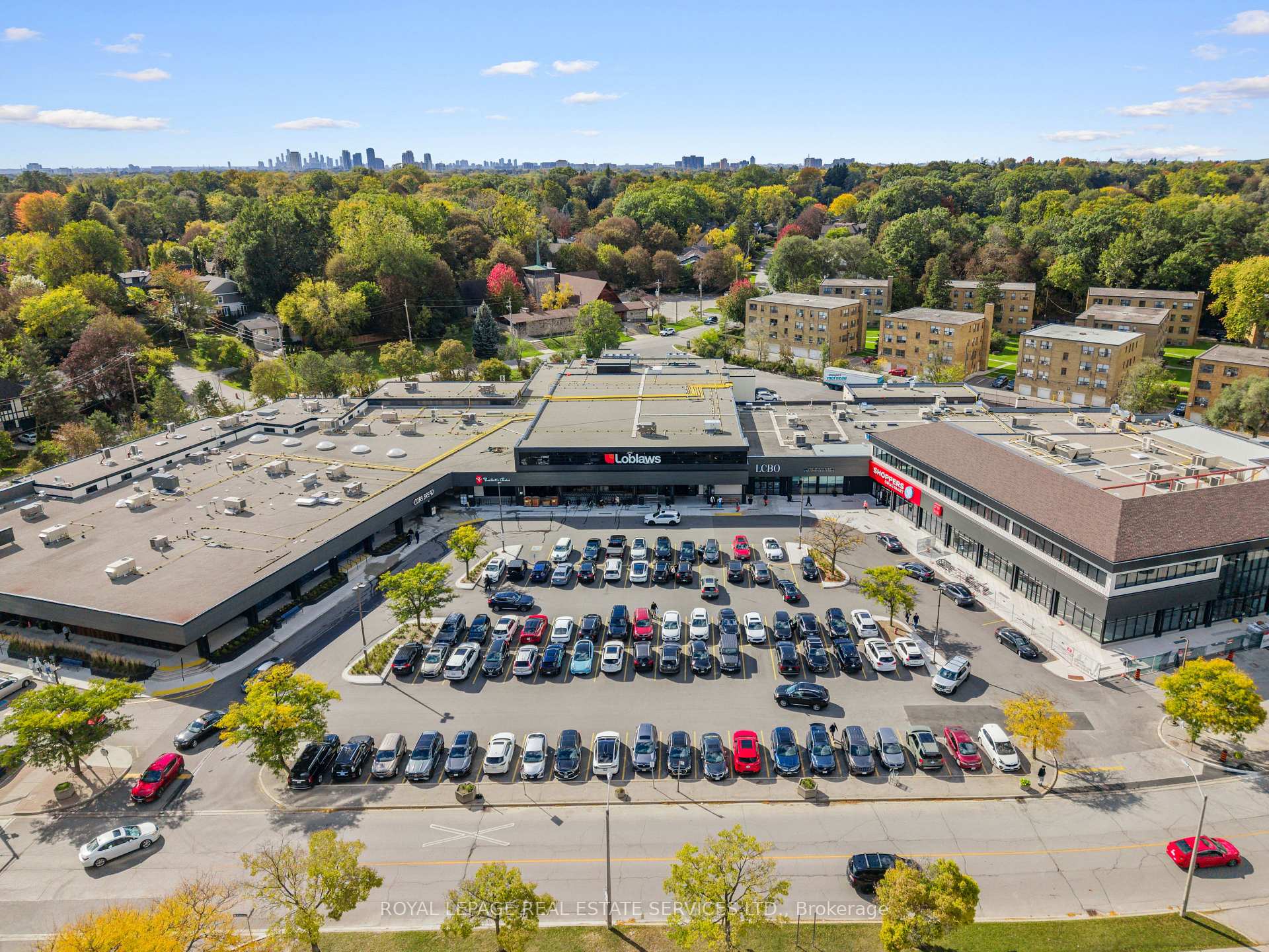 Photo 27 of 17 St. Georges Road, Etobicoke, Edenbridge-Humber Valley — HOMEH