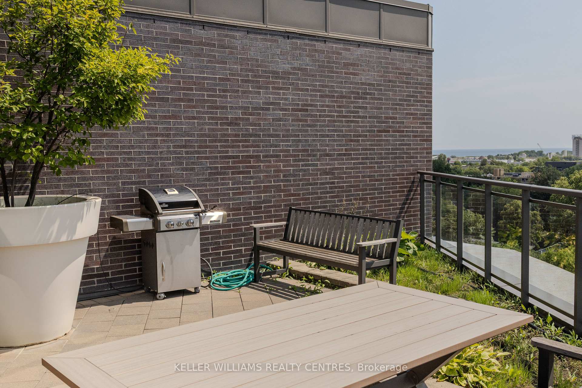 Photo 16 of Unit 806, 1201 Dundas Street E, Toronto, South Riverdale — HOMEH
