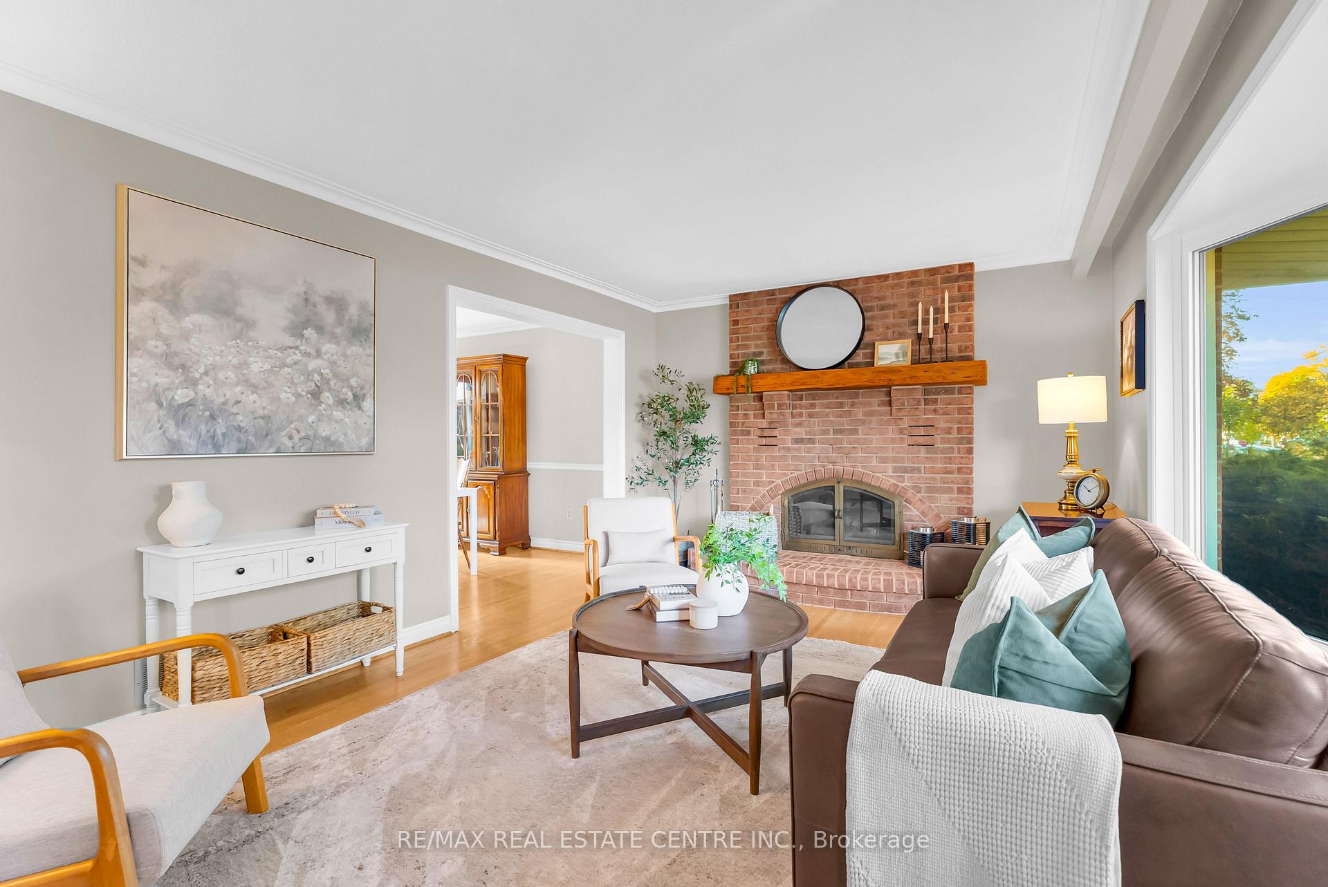 Photo 13 of 11 Dawson Crescent, Halton Hills, Georgetown — HOMEH