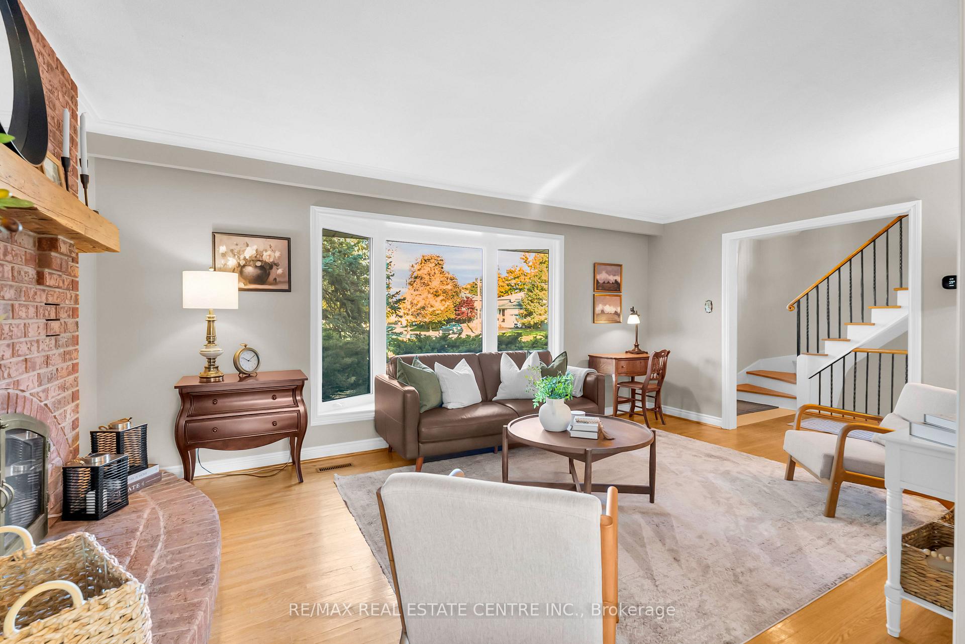 Photo 14 of 11 Dawson Crescent, Halton Hills, Georgetown — HOMEH