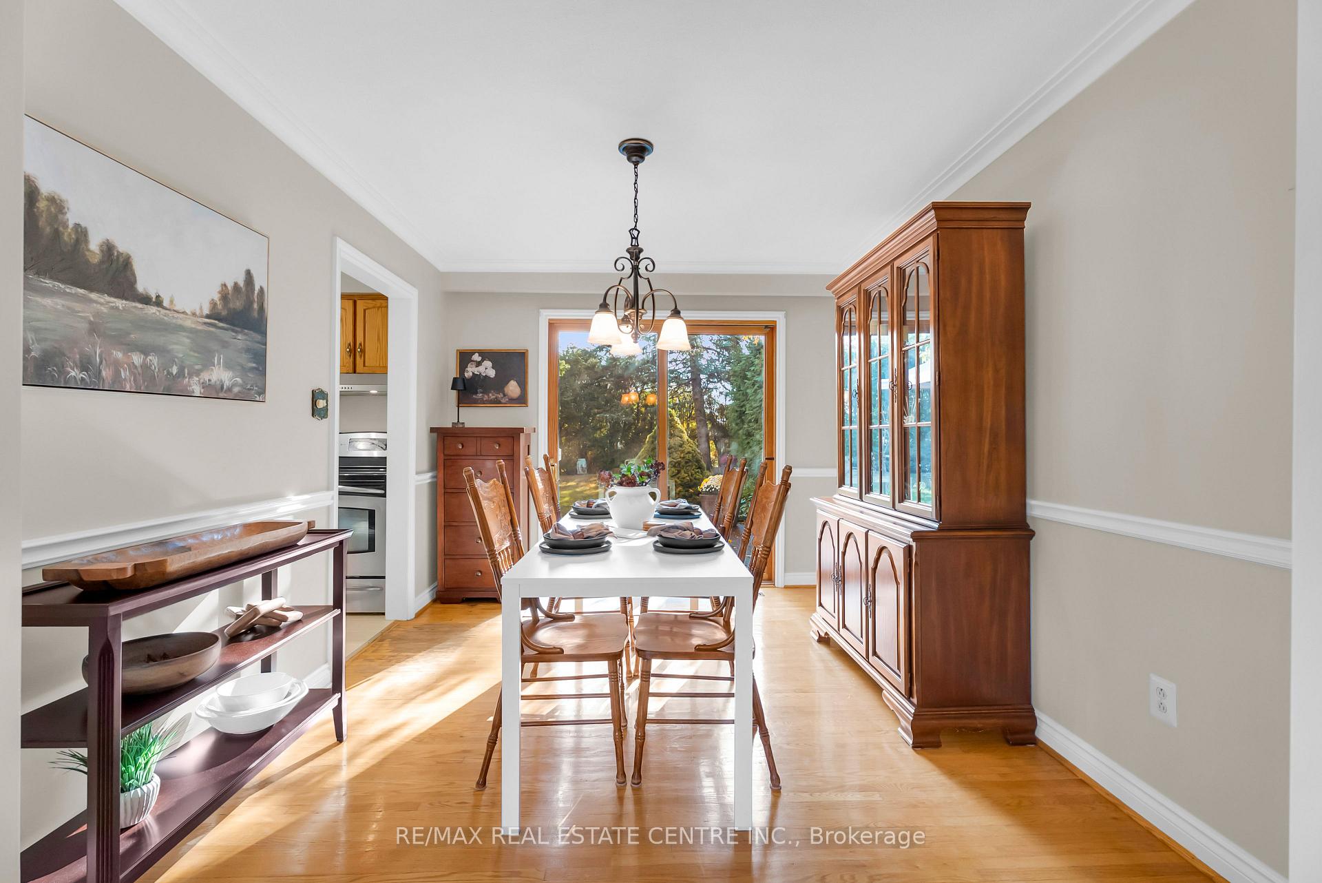 Photo 17 of 11 Dawson Crescent, Halton Hills, Georgetown — HOMEH