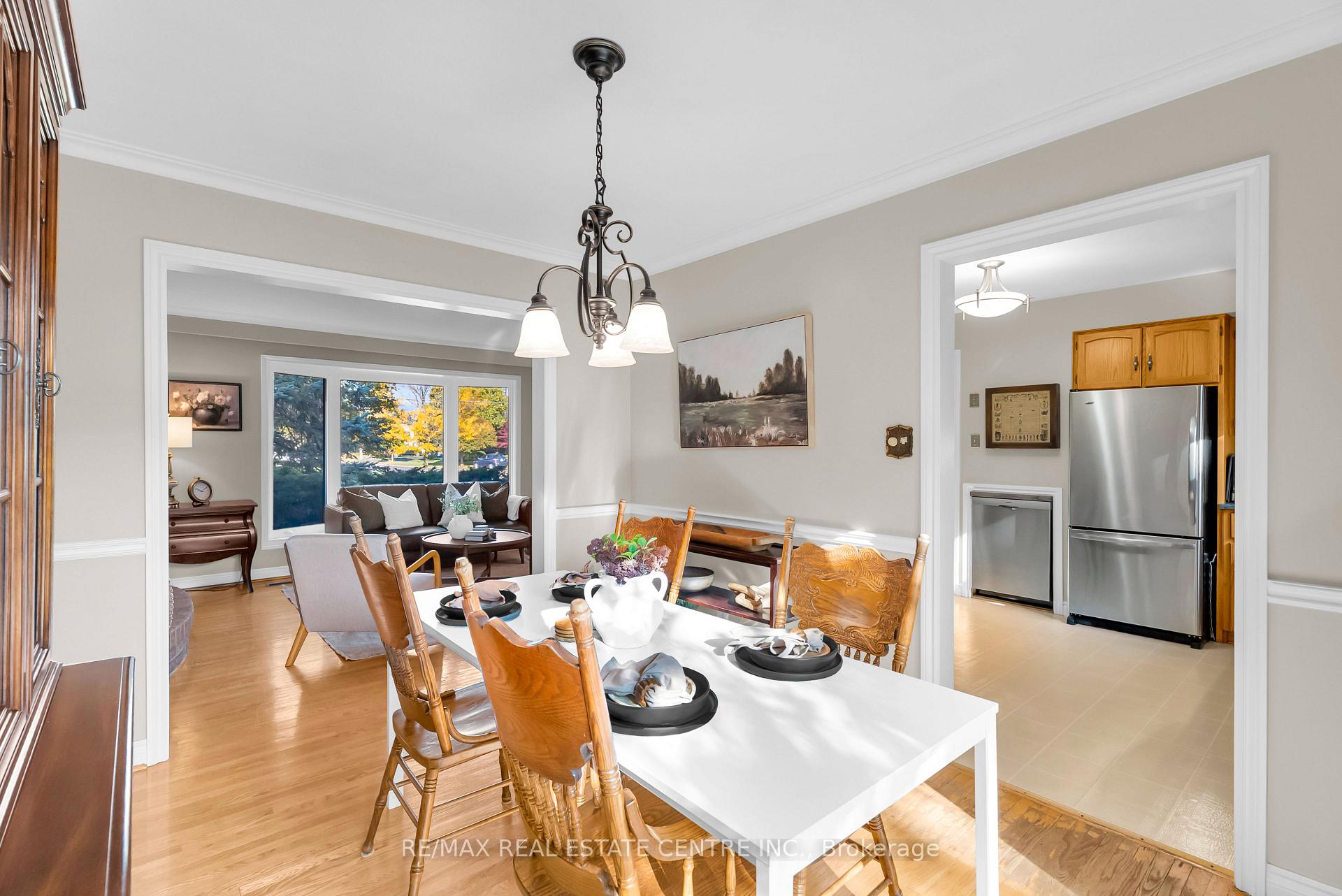 Photo 19 of 11 Dawson Crescent, Halton Hills, Georgetown — HOMEH