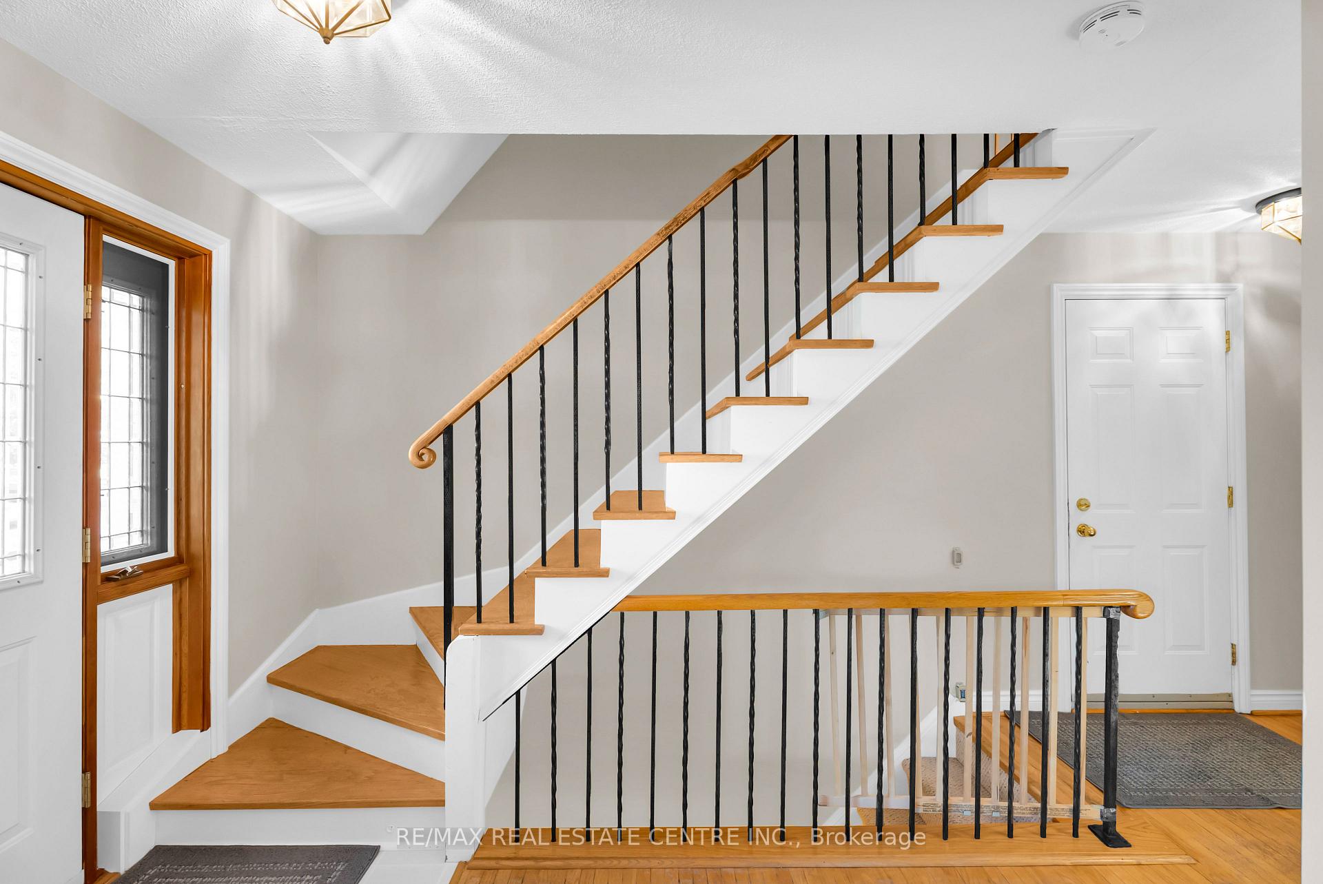 Photo 28 of 11 Dawson Crescent, Halton Hills, Georgetown — HOMEH