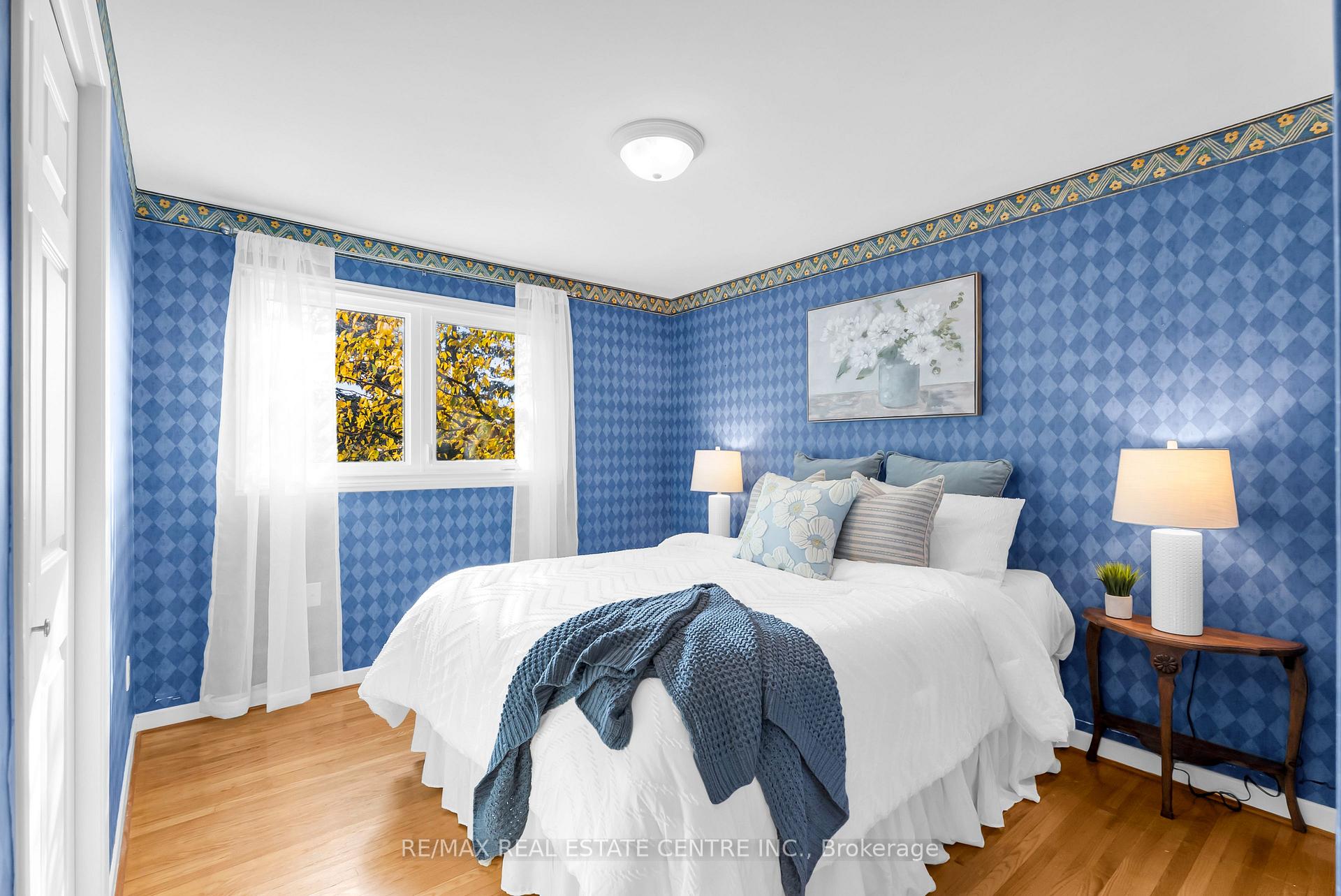 Photo 34 of 11 Dawson Crescent, Halton Hills, Georgetown — HOMEH