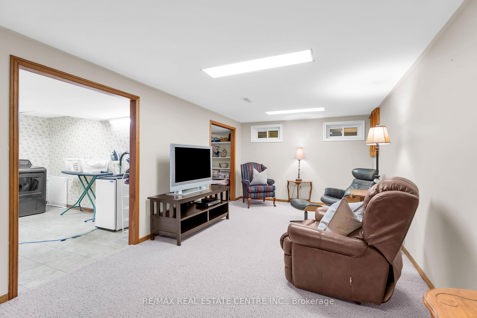 Photo 38 of 11 Dawson Crescent, Halton Hills, Georgetown — HOMEH