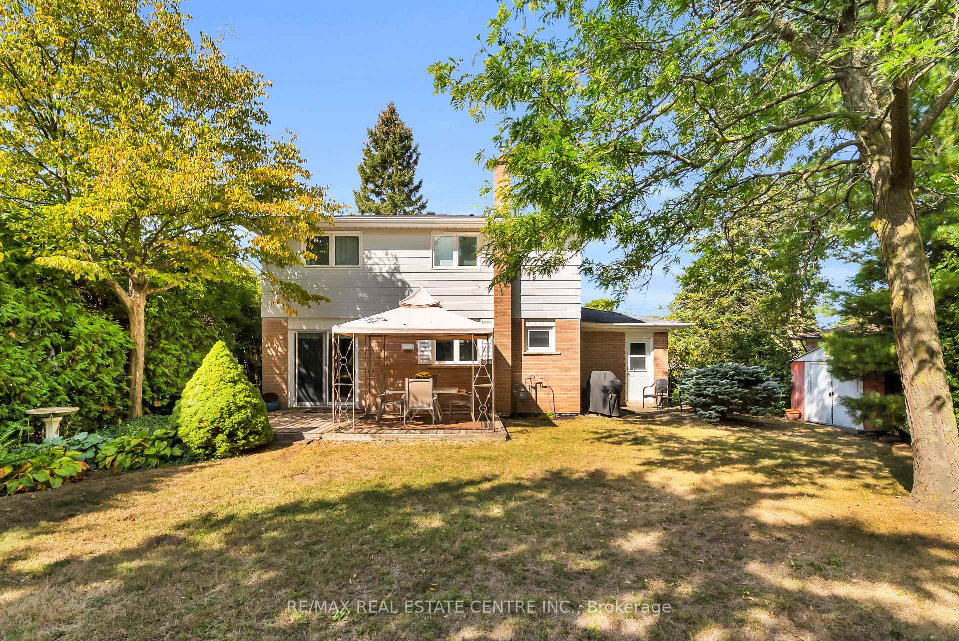 Photo 50 of 11 Dawson Crescent, Halton Hills, Georgetown — HOMEH