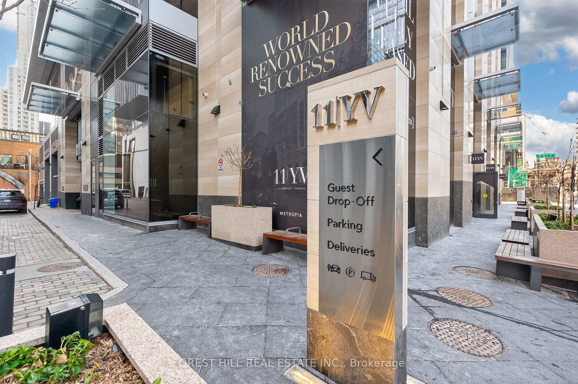 Photo 2 of Unit PH02, 11 Yorkville Avenue, Toronto, The Annex — HOMEH
