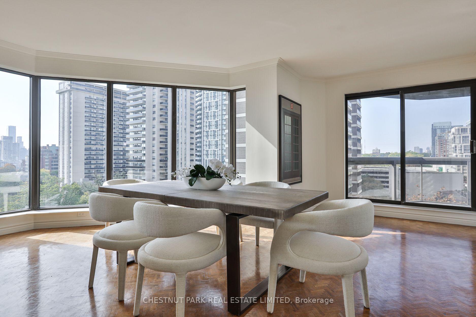 Photo 10 of Unit 805, 70 Rosehill Avenue, Toronto, Rosedale-Moore Park — HOMEH