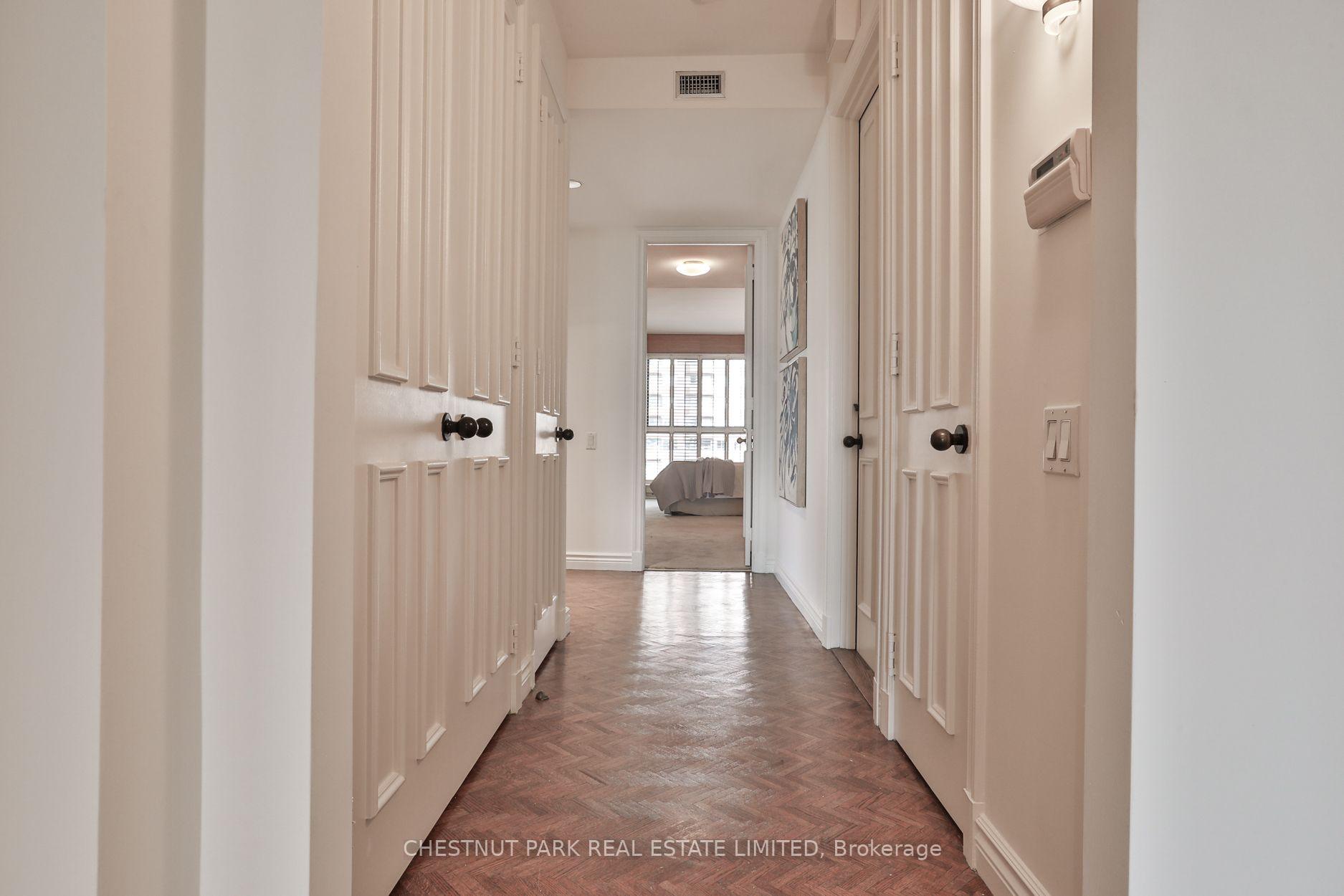 Photo 15 of Unit 805, 70 Rosehill Avenue, Toronto, Rosedale-Moore Park — HOMEH