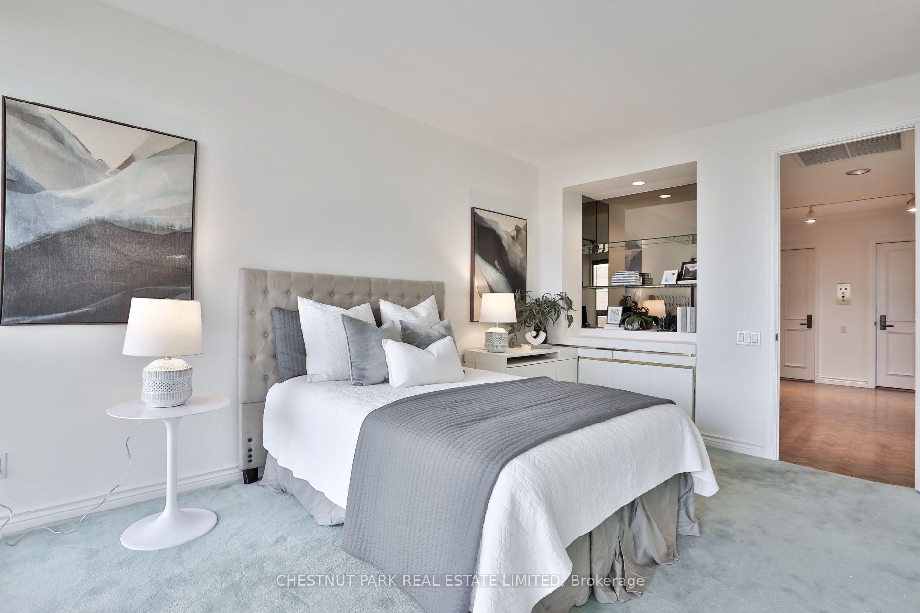 Photo 22 of Unit 805, 70 Rosehill Avenue, Toronto, Rosedale-Moore Park — HOMEH