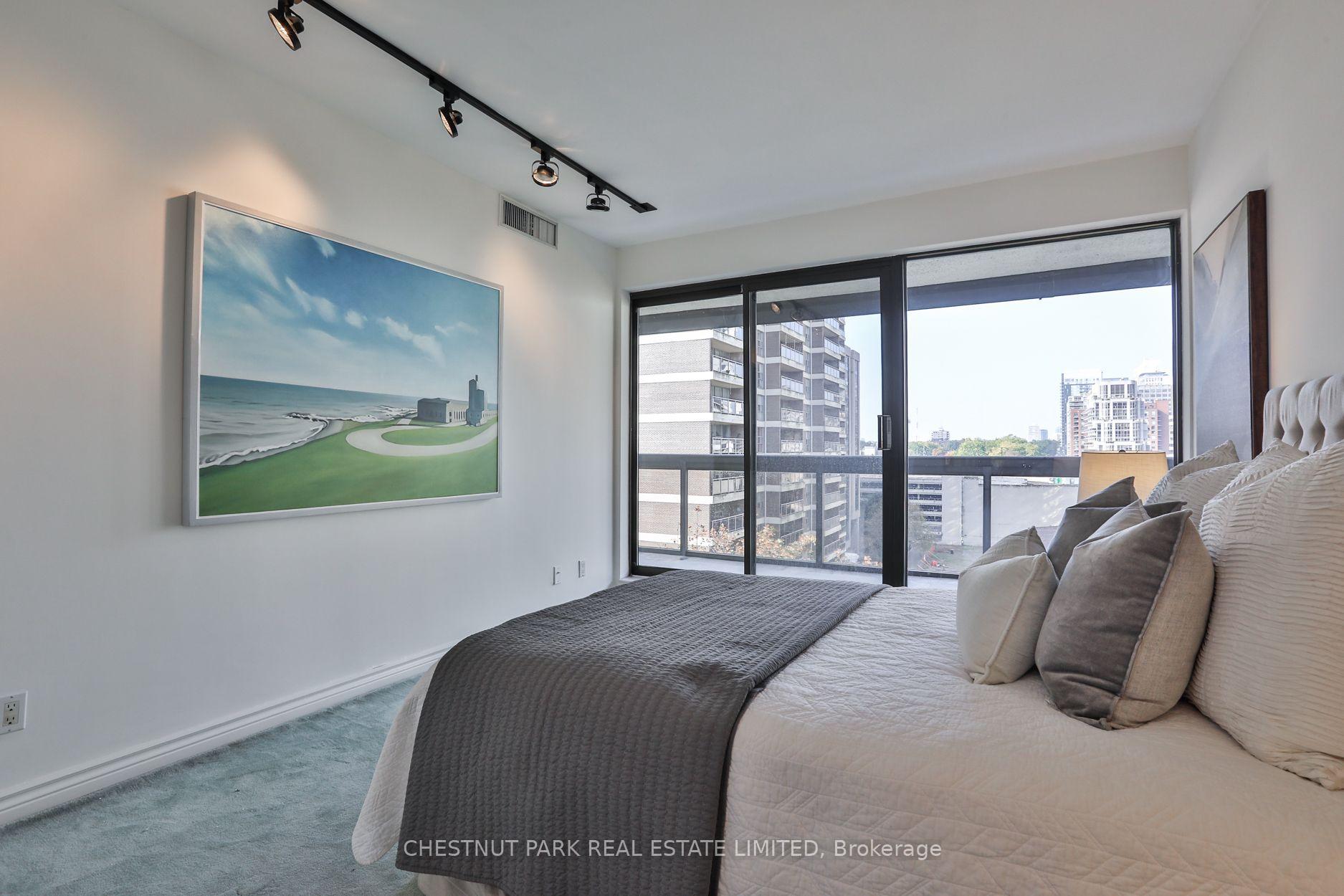 Photo 23 of Unit 805, 70 Rosehill Avenue, Toronto, Rosedale-Moore Park — HOMEH