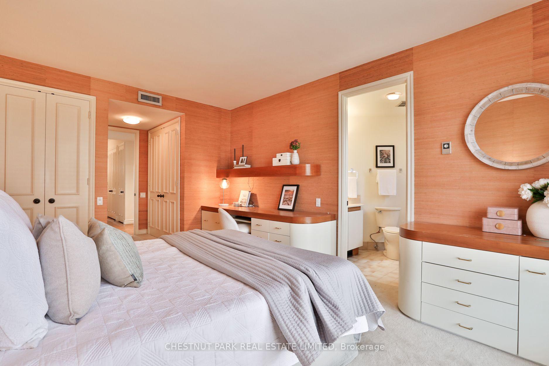 Photo 25 of Unit 805, 70 Rosehill Avenue, Toronto, Rosedale-Moore Park — HOMEH