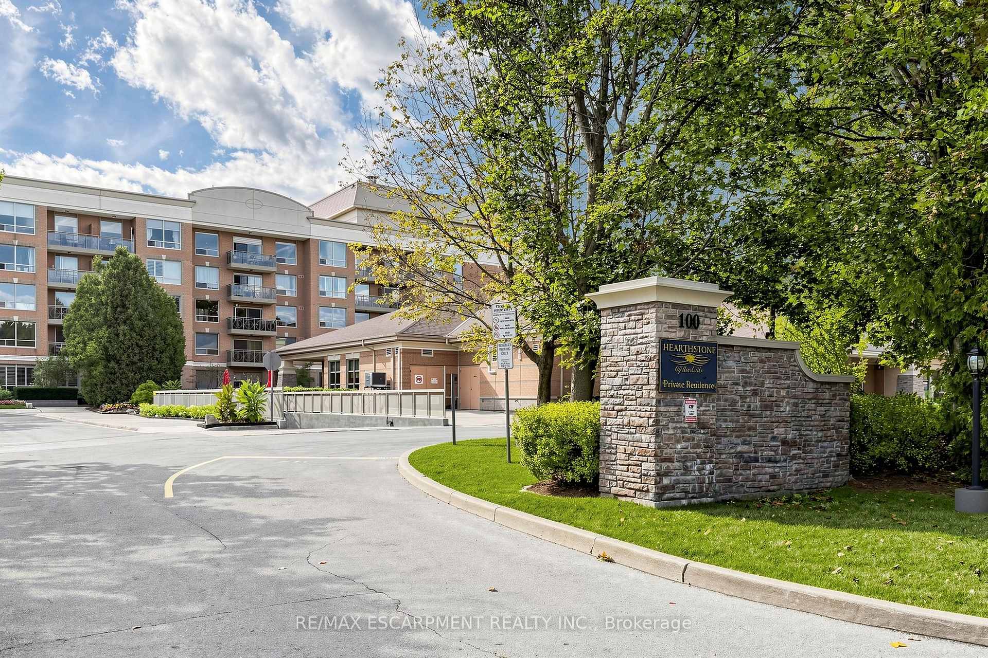 Photo of Unit 2416, 100 Burloak Drive