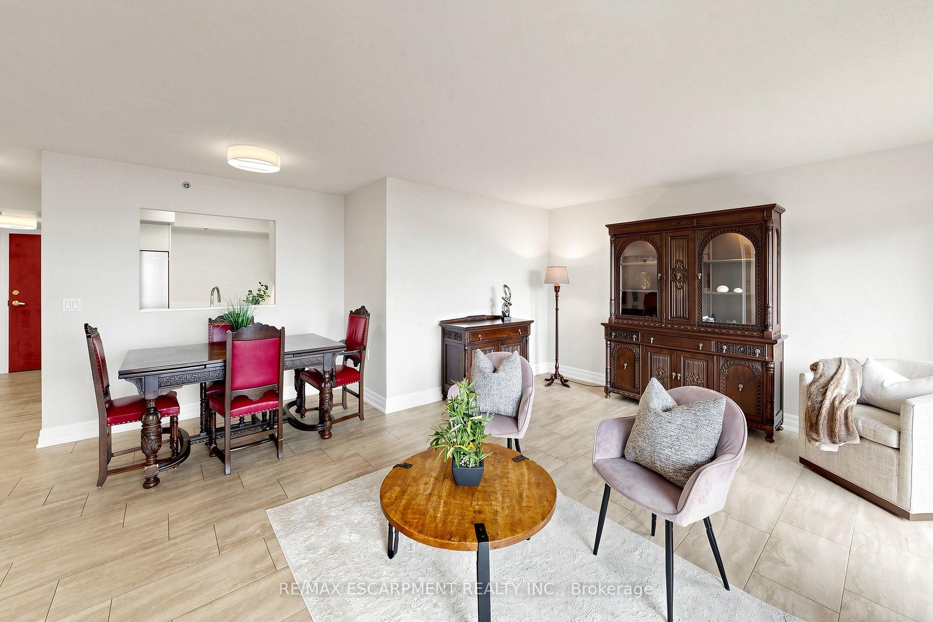 Photo 15 of Unit 2416, 100 Burloak Drive, Burlington, Appleby — HOMEH