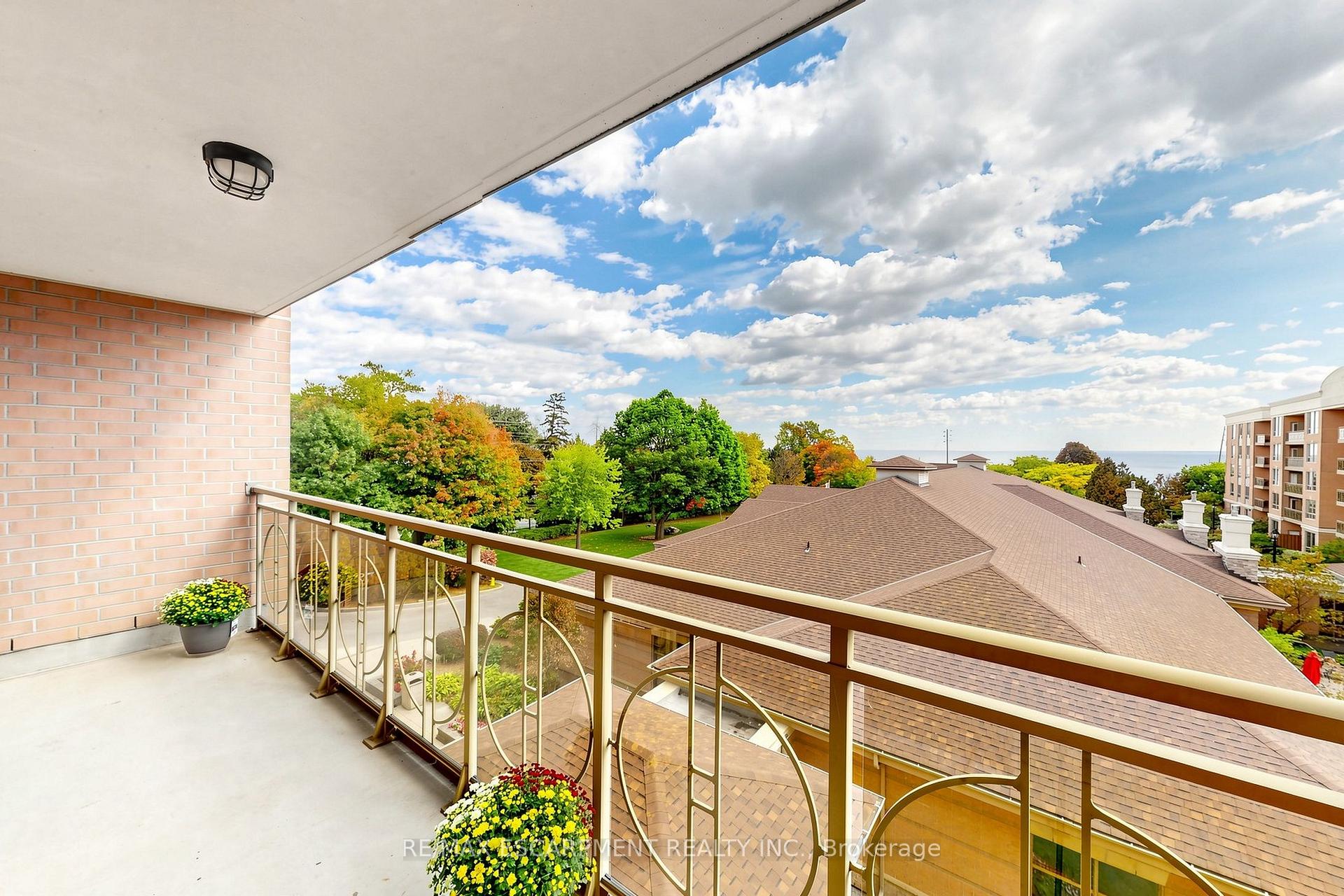 Photo 28 of Unit 2416, 100 Burloak Drive, Burlington, Appleby — HOMEH