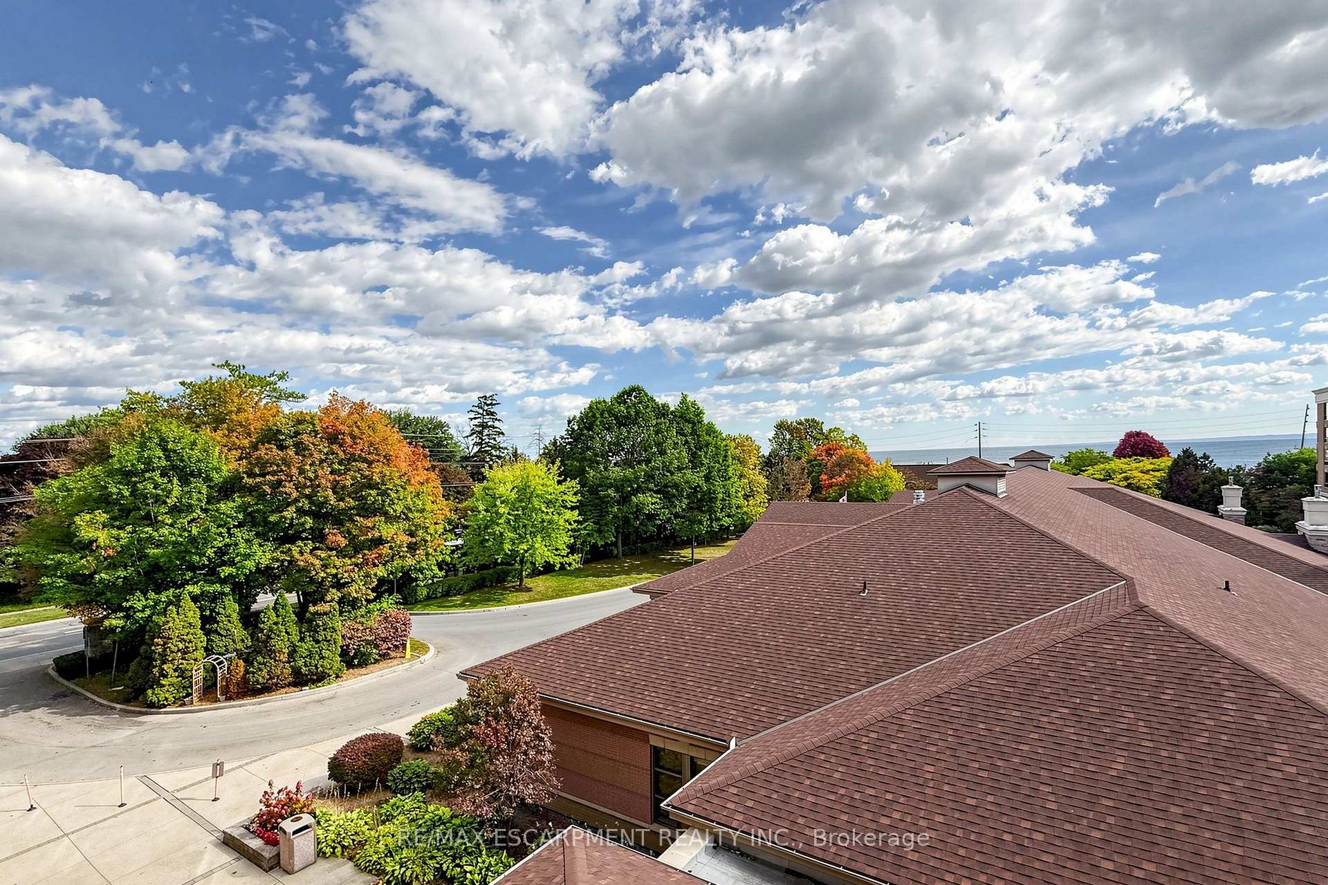 Photo 30 of Unit 2416, 100 Burloak Drive, Burlington, Appleby — HOMEH