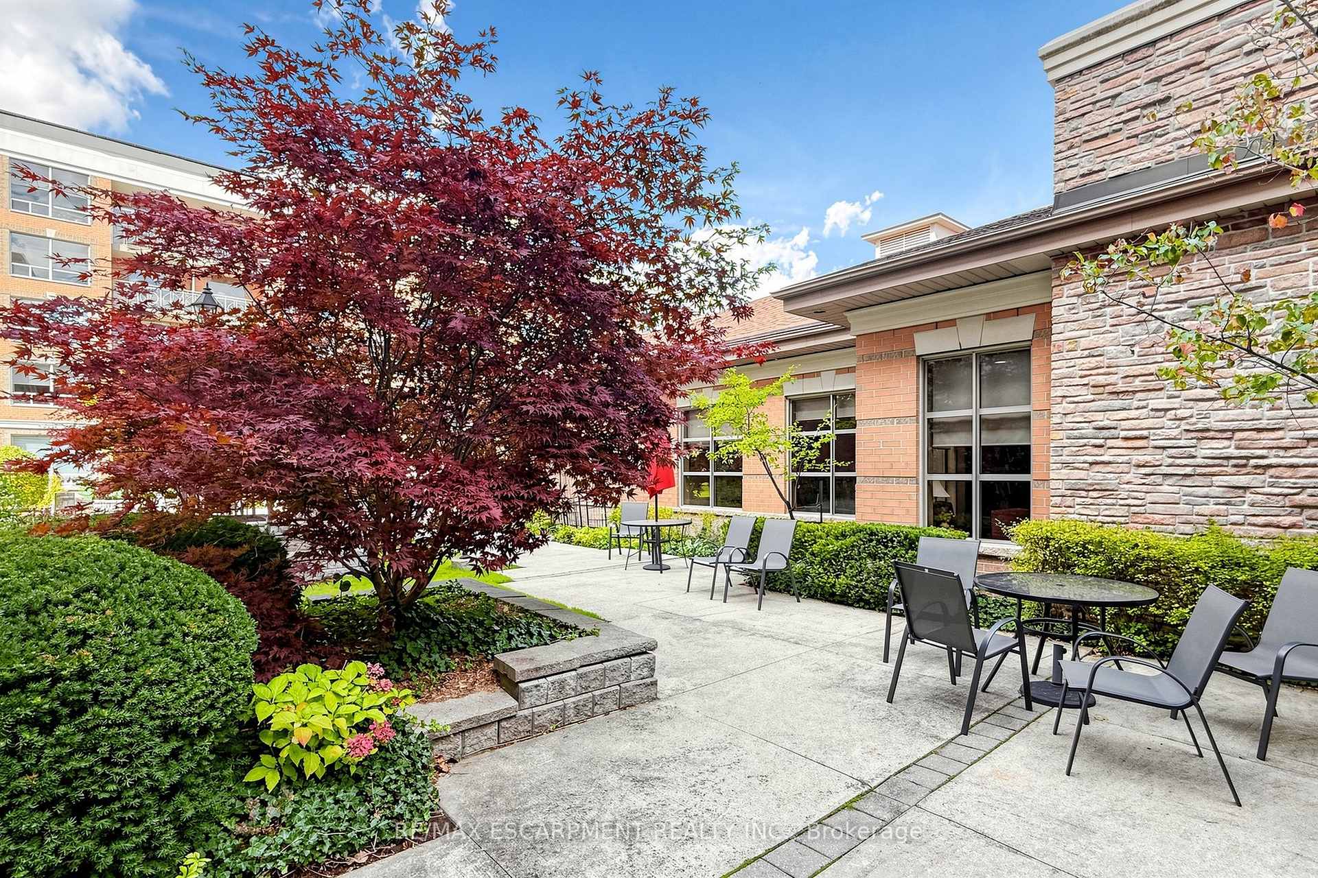 Photo 42 of Unit 2416, 100 Burloak Drive, Burlington, Appleby — HOMEH