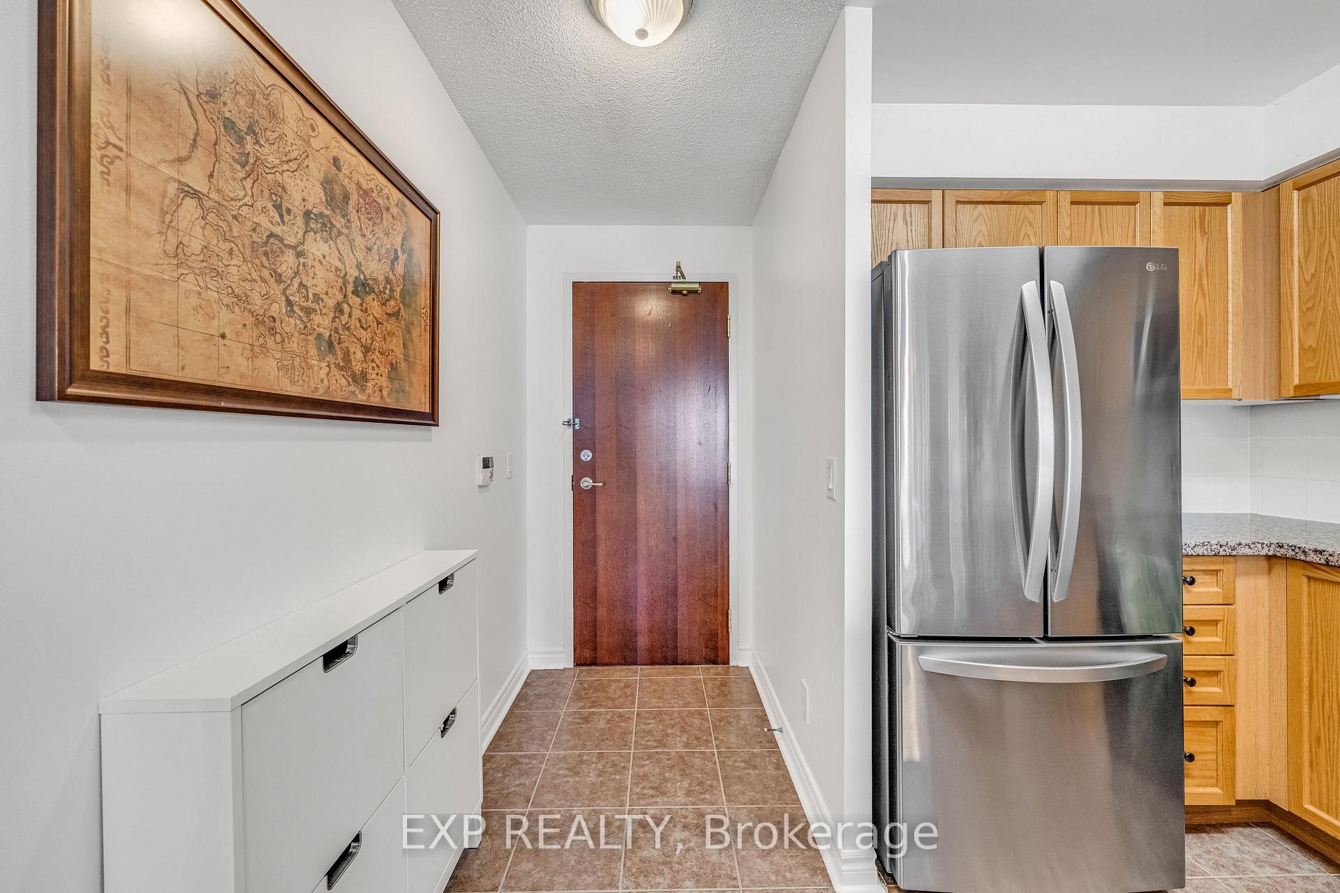 Photo 4 of Unit 709, 5 Michael Power Place, Etobicoke, Islington-City Centre West — HOMEH