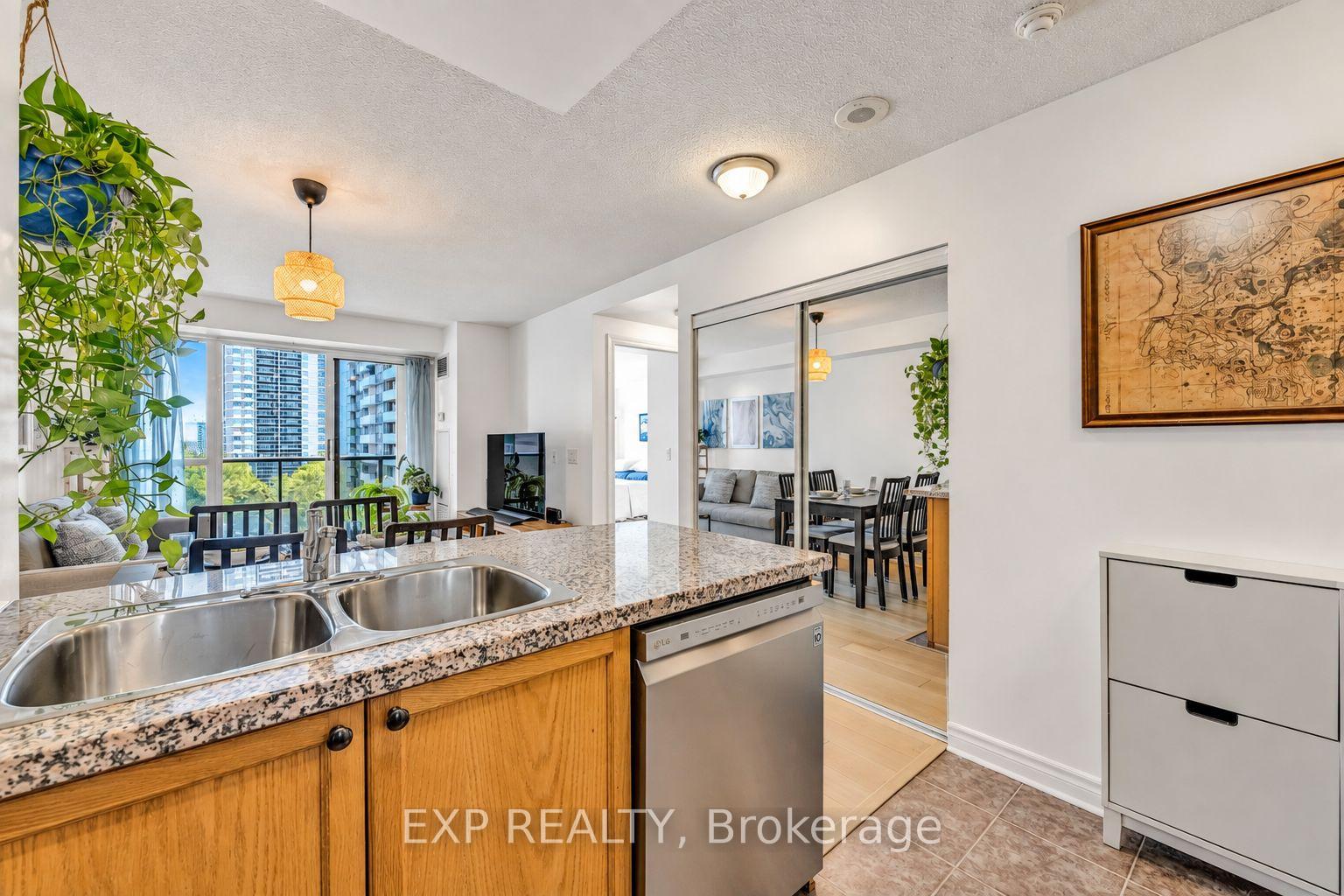 Photo 5 of Unit 709, 5 Michael Power Place, Etobicoke, Islington-City Centre West — HOMEH
