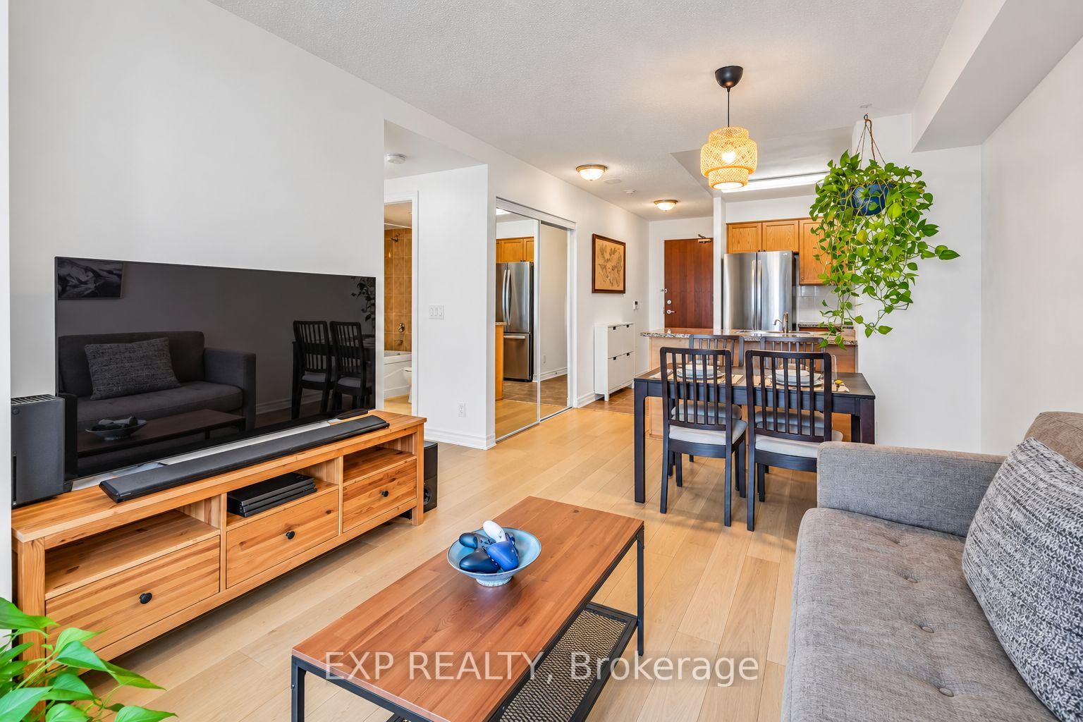 Photo 6 of Unit 709, 5 Michael Power Place, Etobicoke, Islington-City Centre West — HOMEH