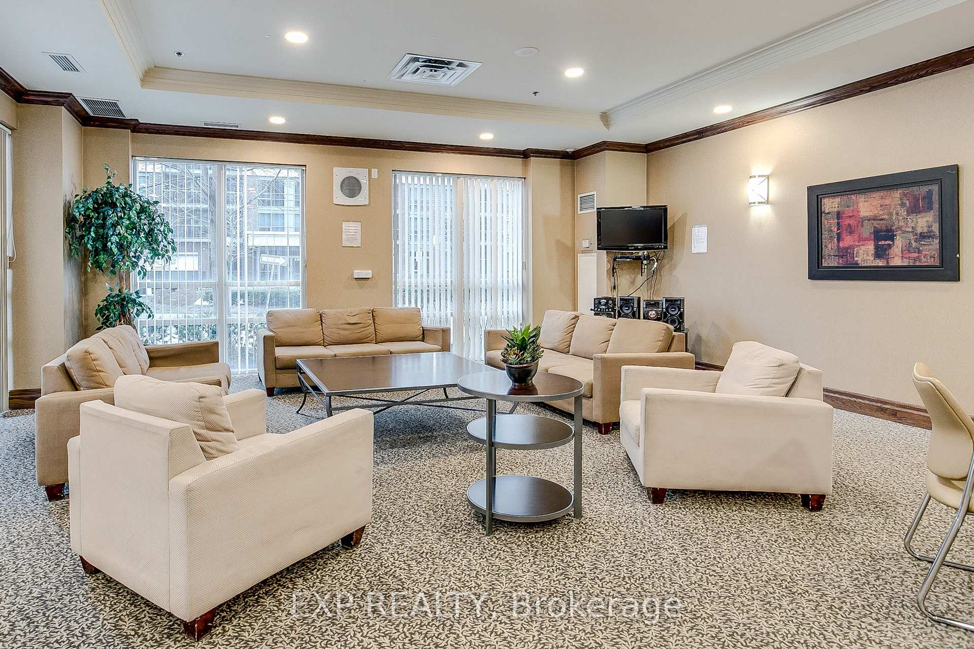 Photo 27 of Unit 709, 5 Michael Power Place, Etobicoke, Islington-City Centre West — HOMEH