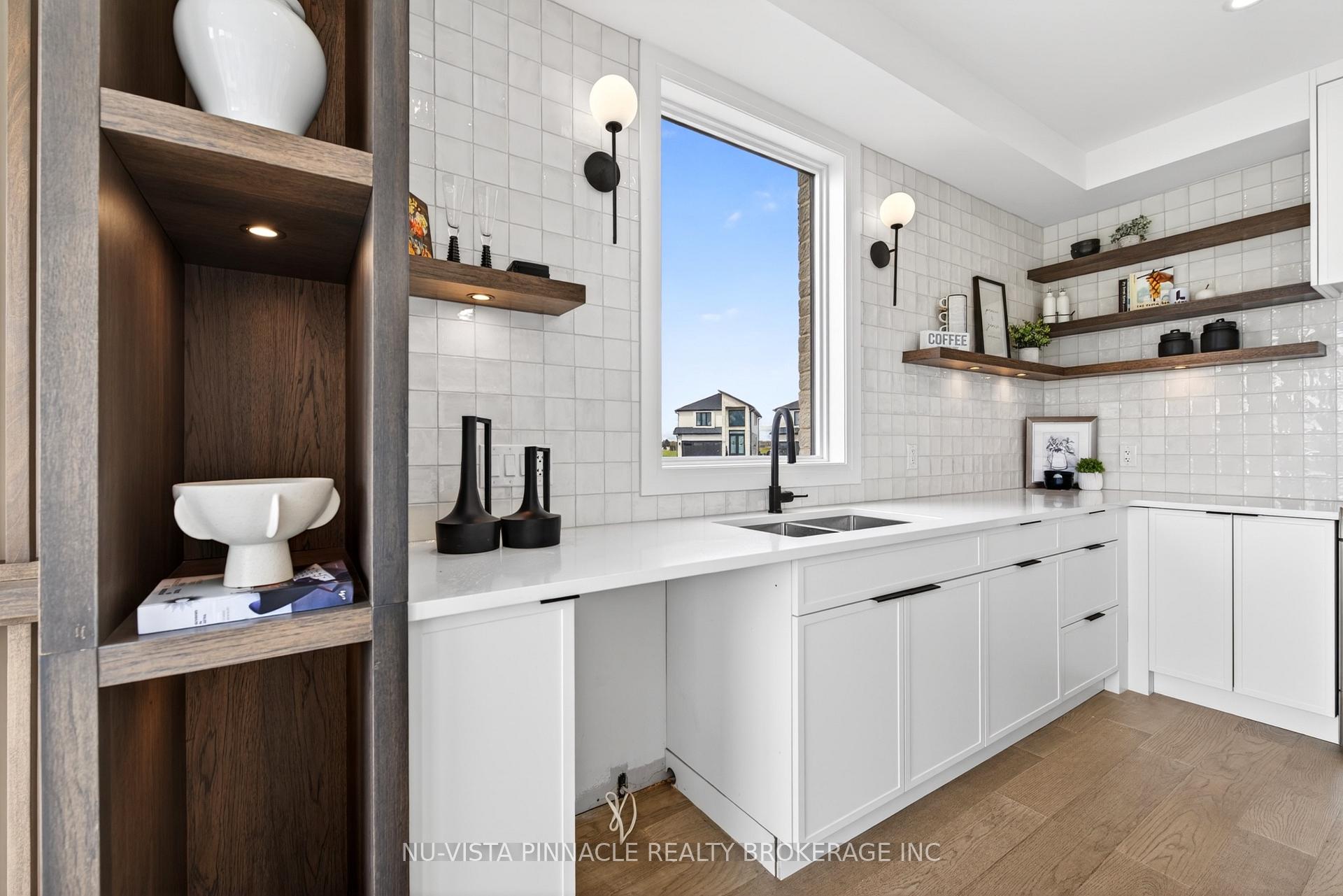 Photo 14 of 6517 Heathwoods Avenue, London, South V — HOMEH