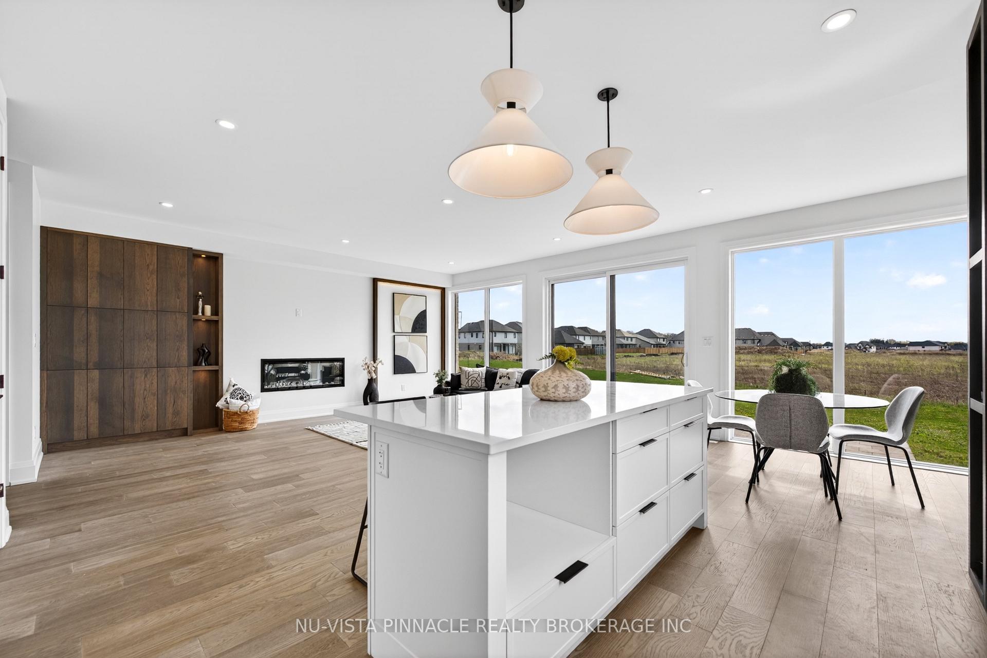 Photo 15 of 6517 Heathwoods Avenue, London, South V — HOMEH
