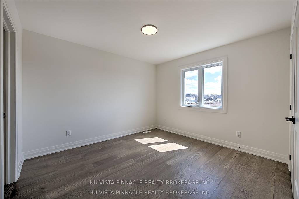 Photo 33 of 6517 Heathwoods Avenue, London, South V — HOMEH