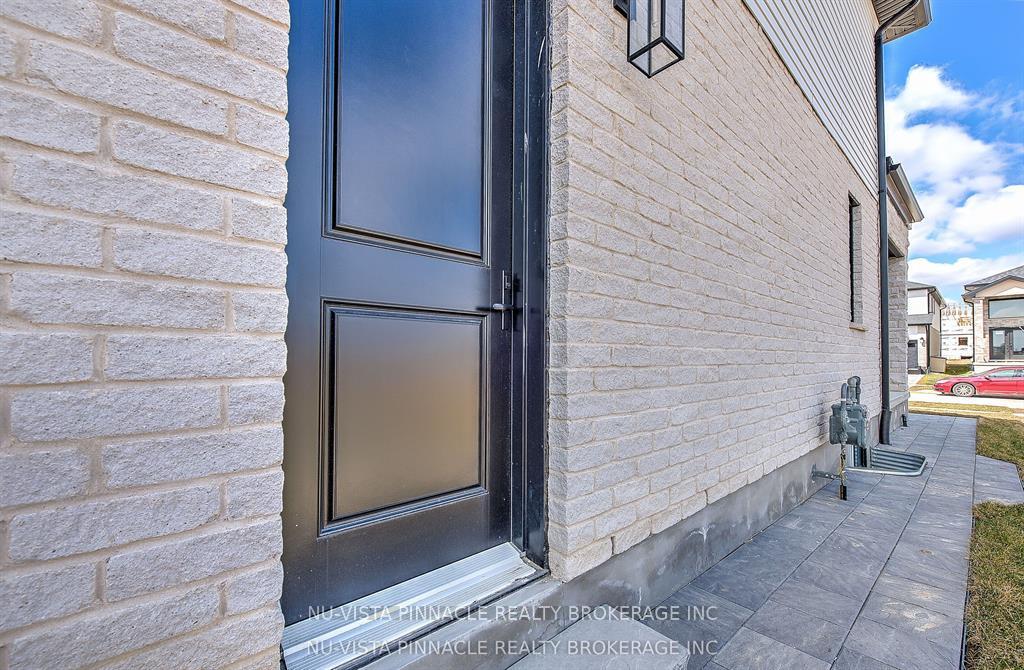 Photo 36 of 6517 Heathwoods Avenue, London, South V — HOMEH