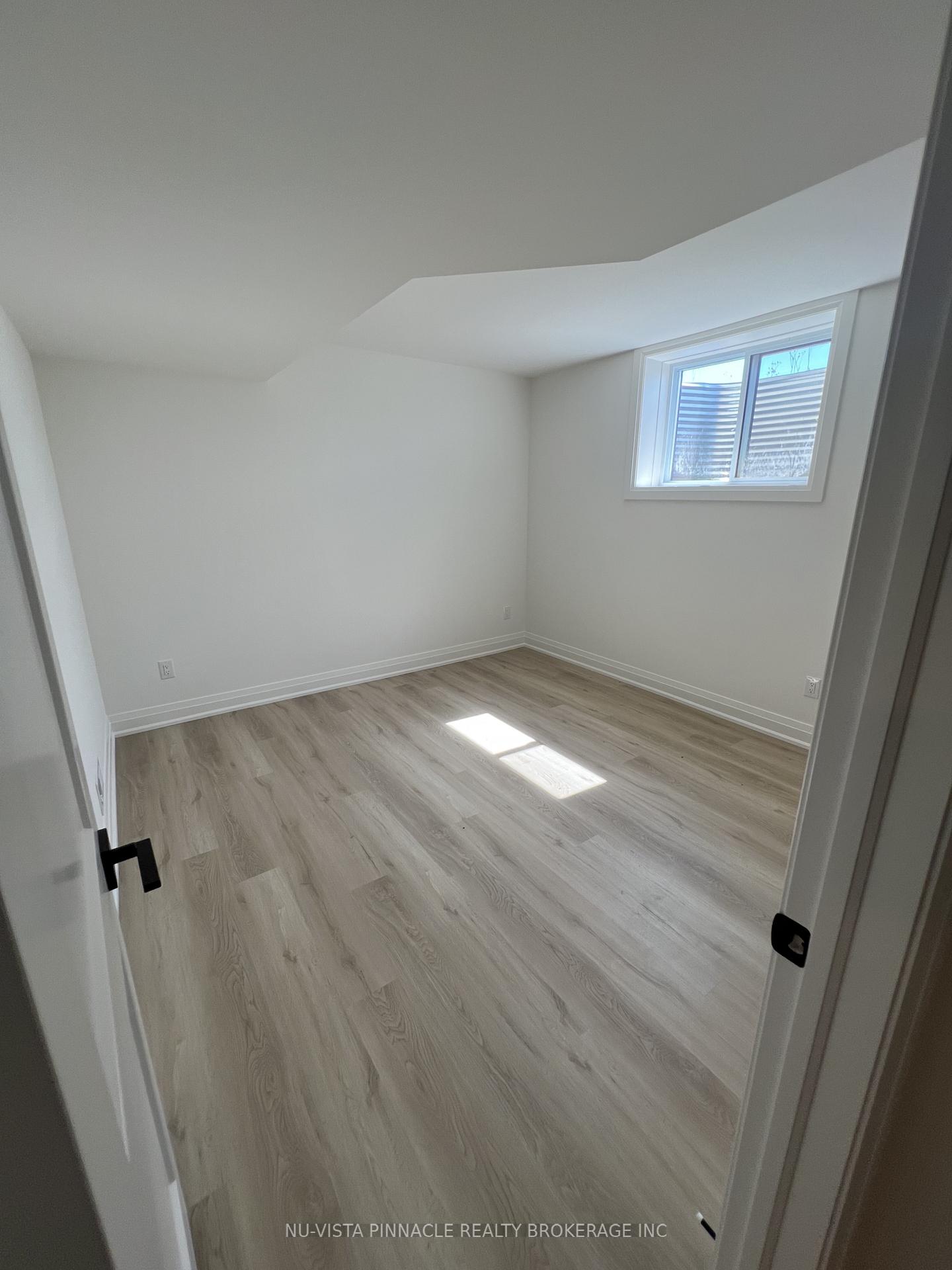 Photo 40 of 6517 Heathwoods Avenue, London, South V — HOMEH