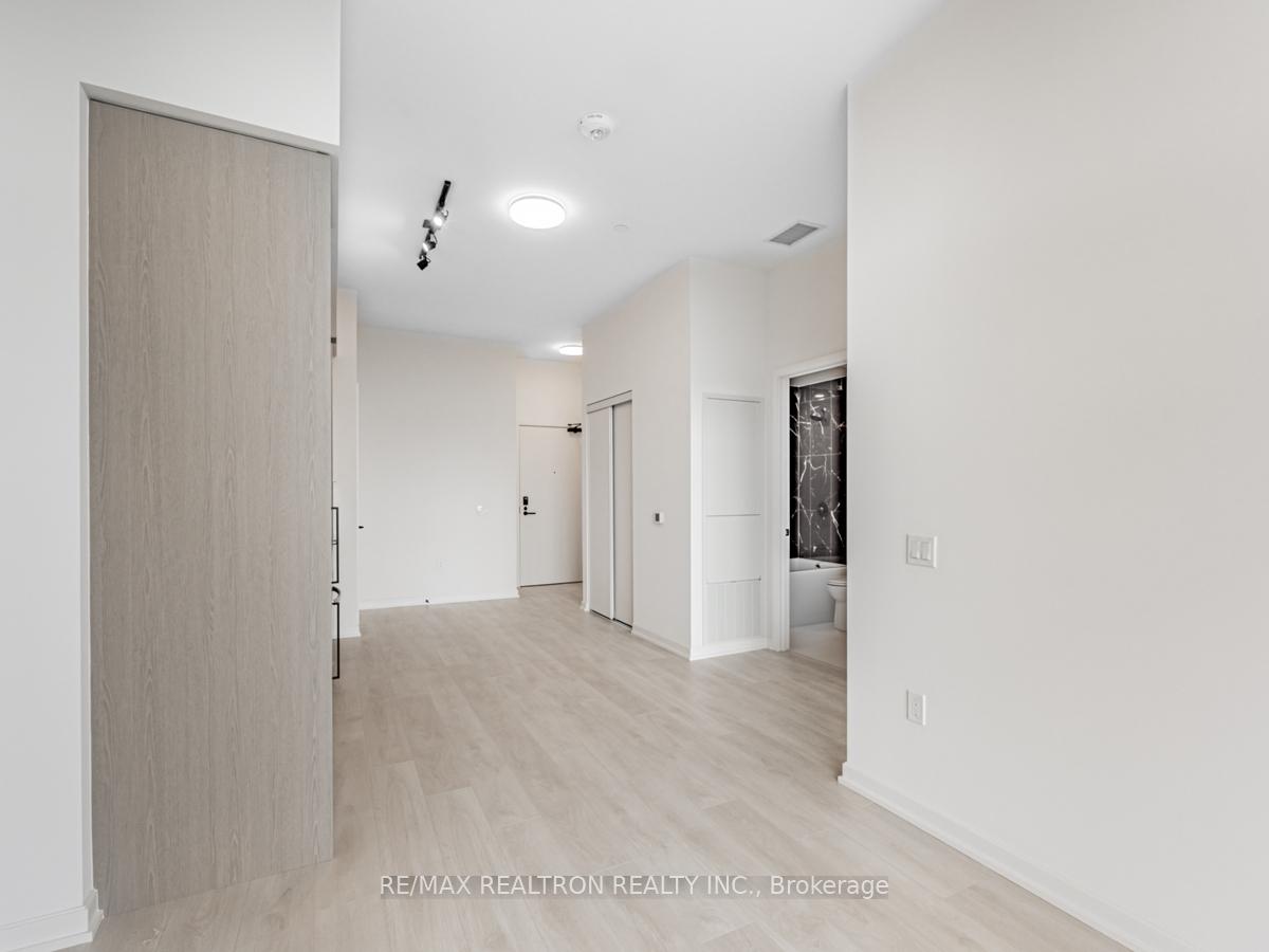 Photo 11 of Unit 902B, 1285 Dupont Avenue, Toronto, Dovercourt-Wallace Emerson-Junction — HOMEH