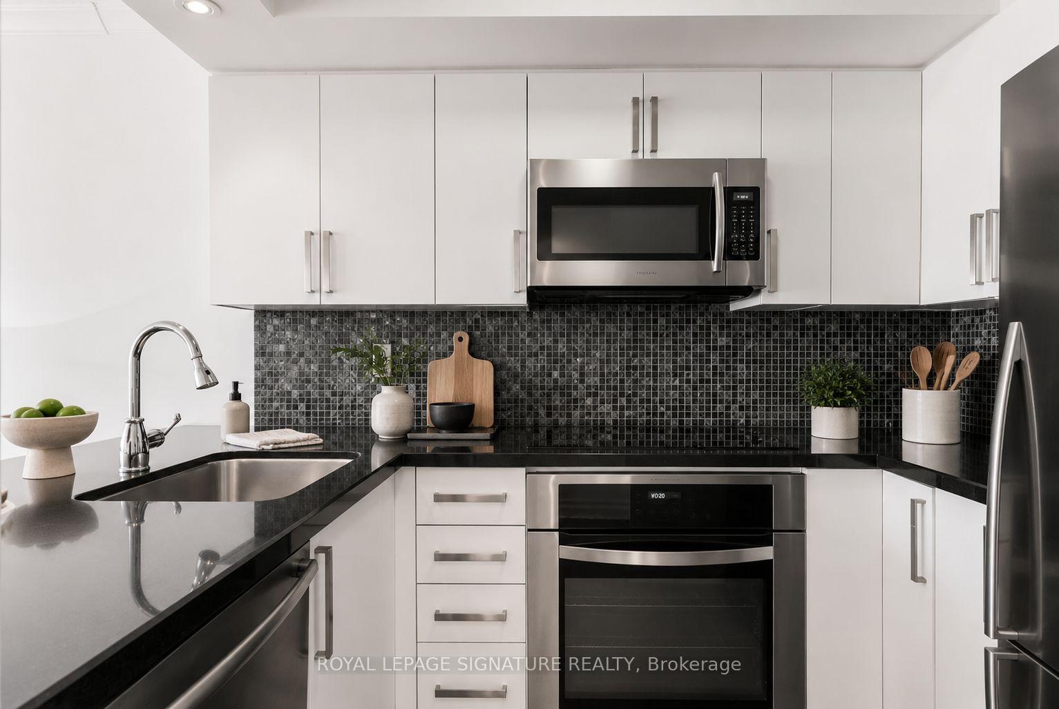 Photo 3 of Unit 813, 92 King Street E, Toronto, Church-Yonge Corridor — HOMEH