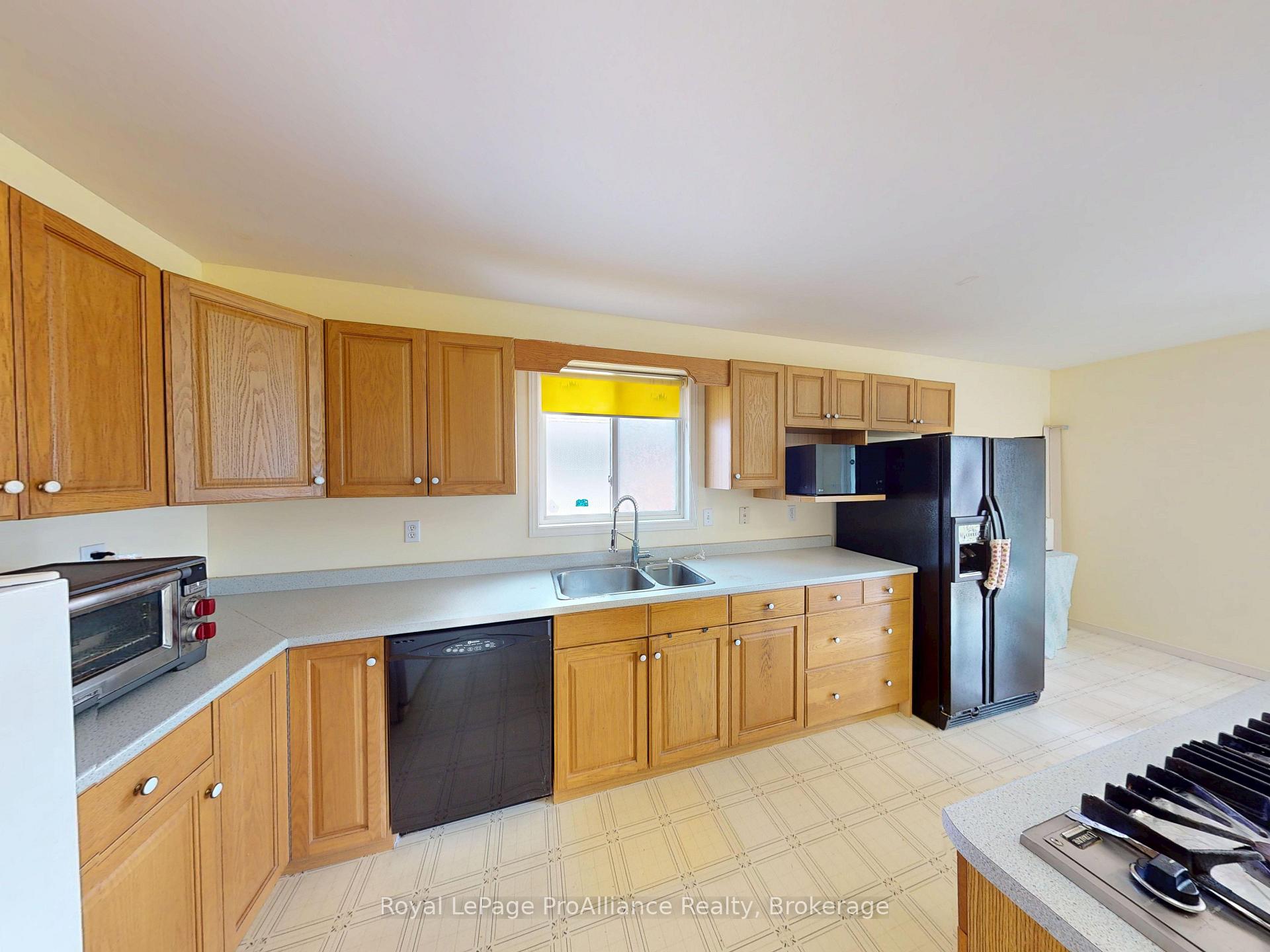 Photo 6 of 17 Sumac Terrace, Belleville, Belleville Ward — HOMEH