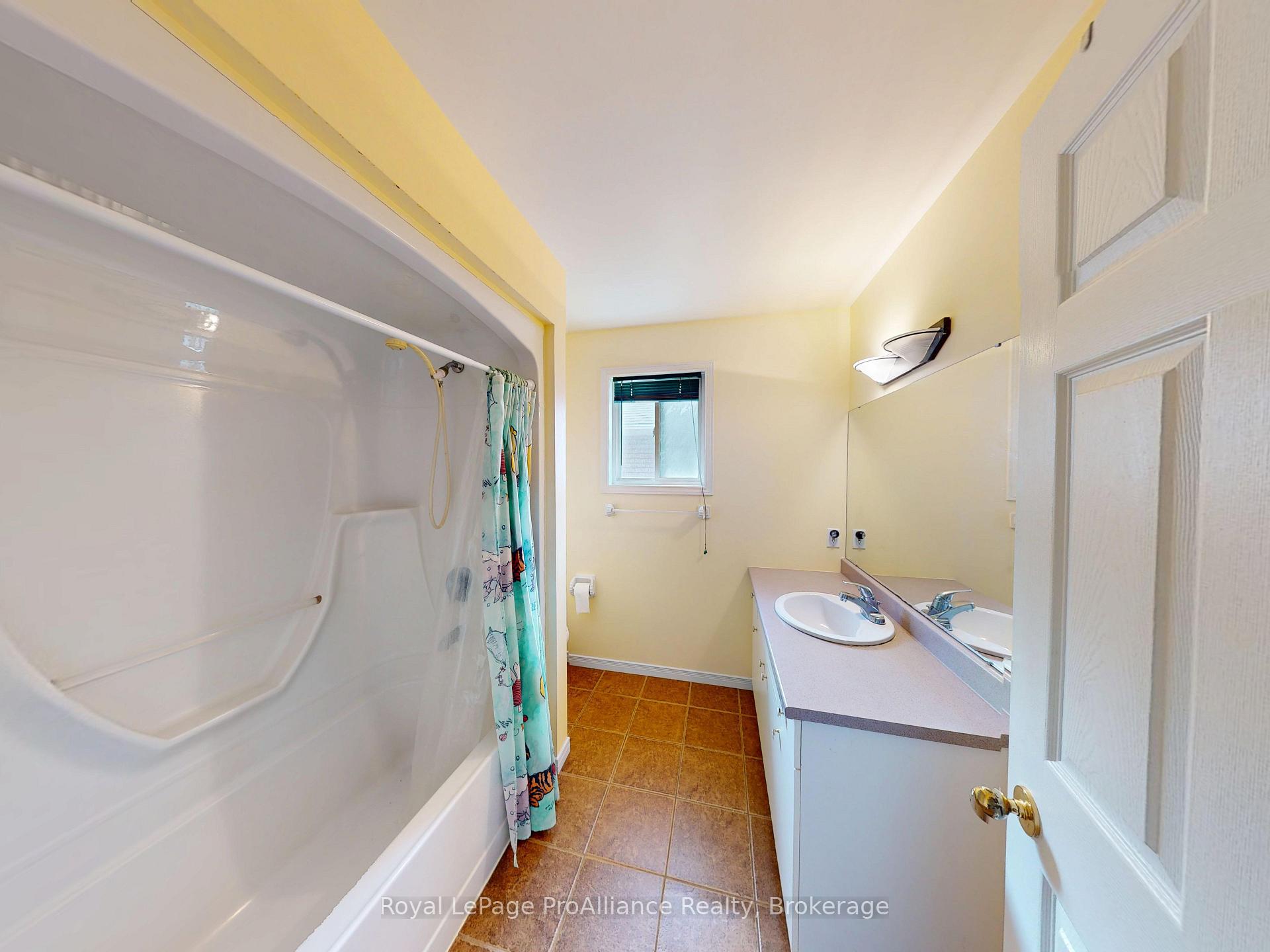 Photo 9 of 17 Sumac Terrace, Belleville, Belleville Ward — HOMEH