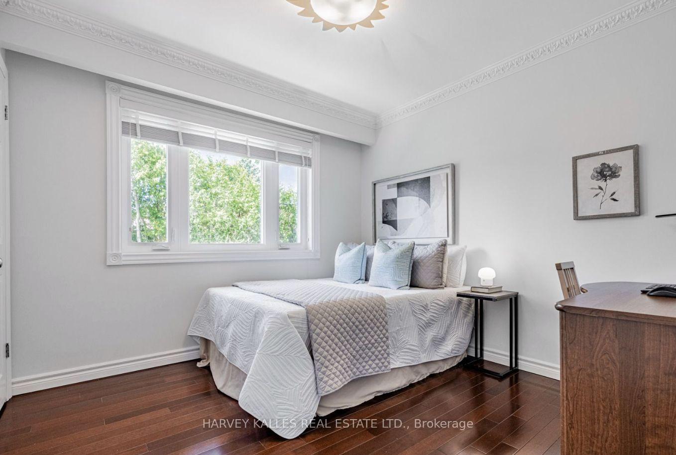 Photo 17 of 5 Parmbelle Crescent, North York, Parkwoods-Donalda — HOMEH