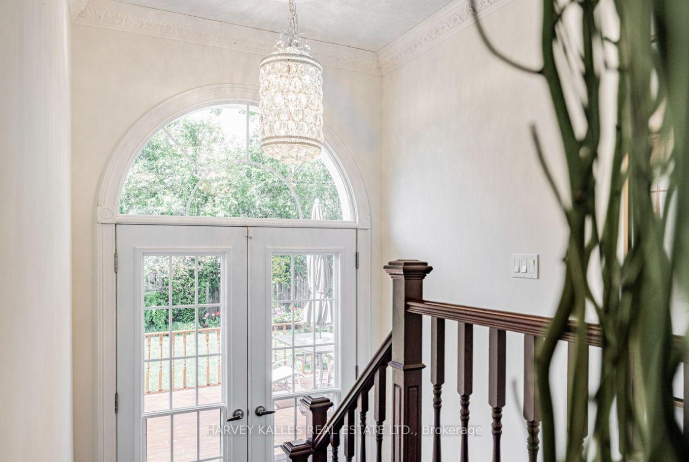 Photo 18 of 5 Parmbelle Crescent, North York, Parkwoods-Donalda — HOMEH